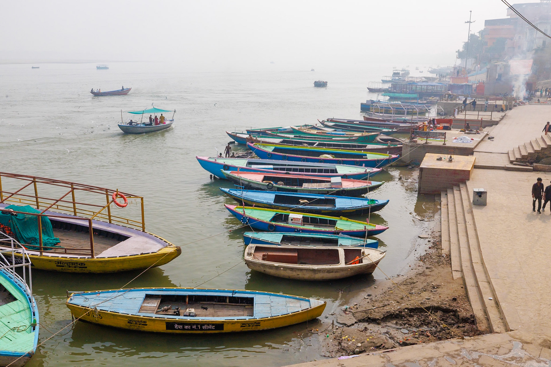 __2025-11-22__Canon__Canon EOS R3__ RF15-35mm F2.8 L IS USM__f/14__1/1600 sec____Varanasi__India__25°17'56.436" N 83°0'26.964" E