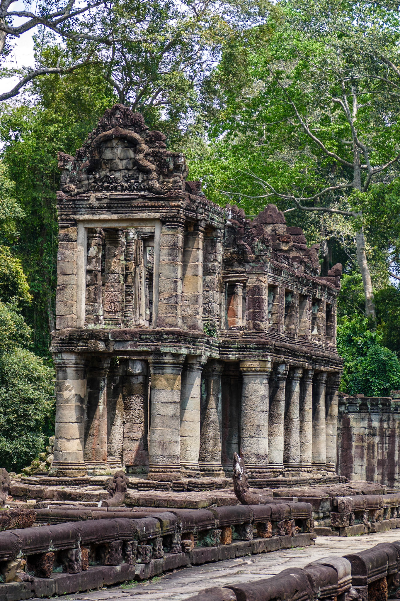 _2019-09-29__Panasonic__DMC-FZ1000__ __f/3.9__1/320 sec__Grand Circuit__Ankor Wat__Cambodia__13°27'42.7644" N 103°52'19.5348" E