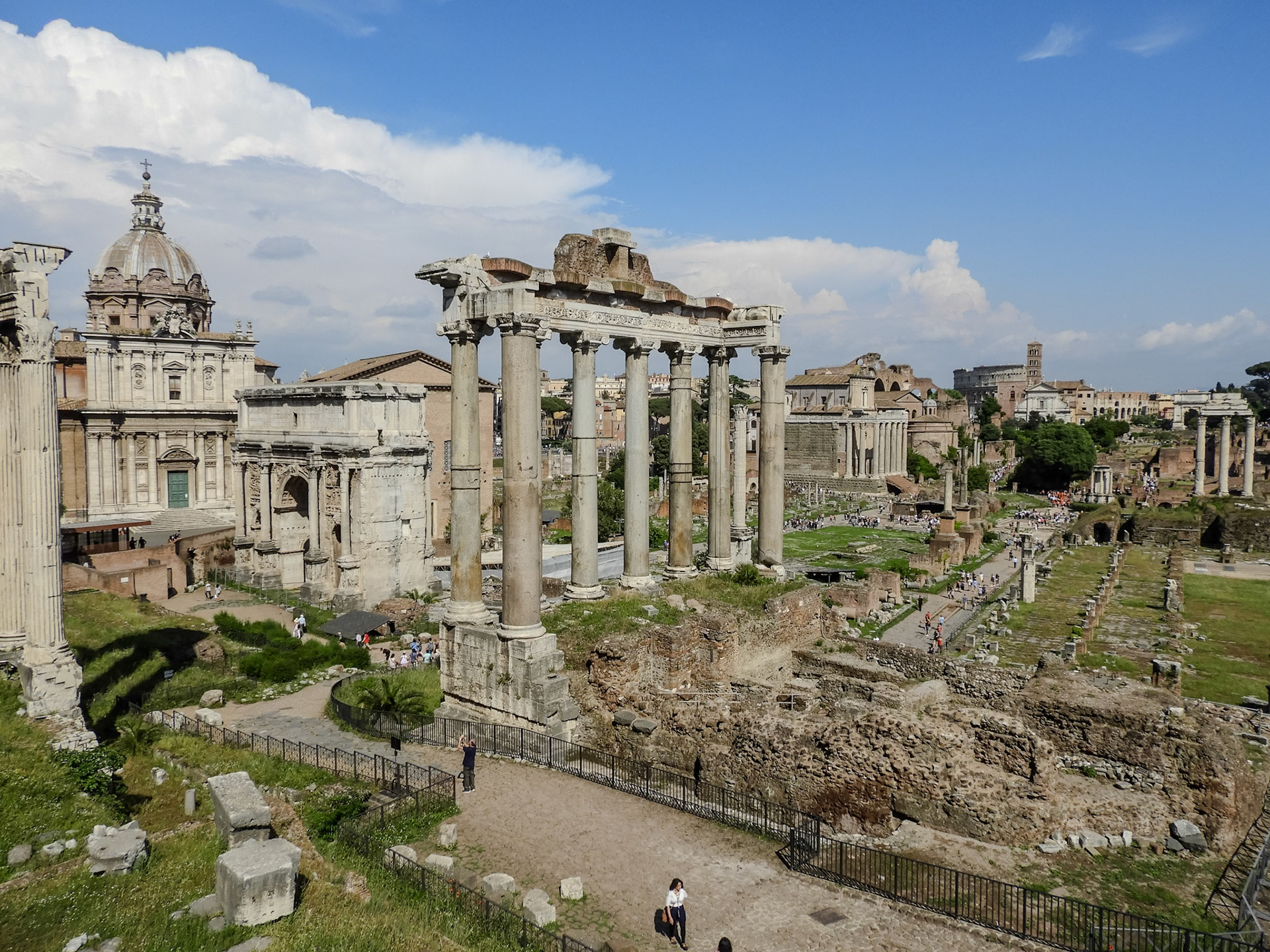 2018-05-11 16:05:37__f/3.8_1/1600 sec_Cordonata_Rome_Italy_41°53'33.4068" N 12°29'0.8232" E