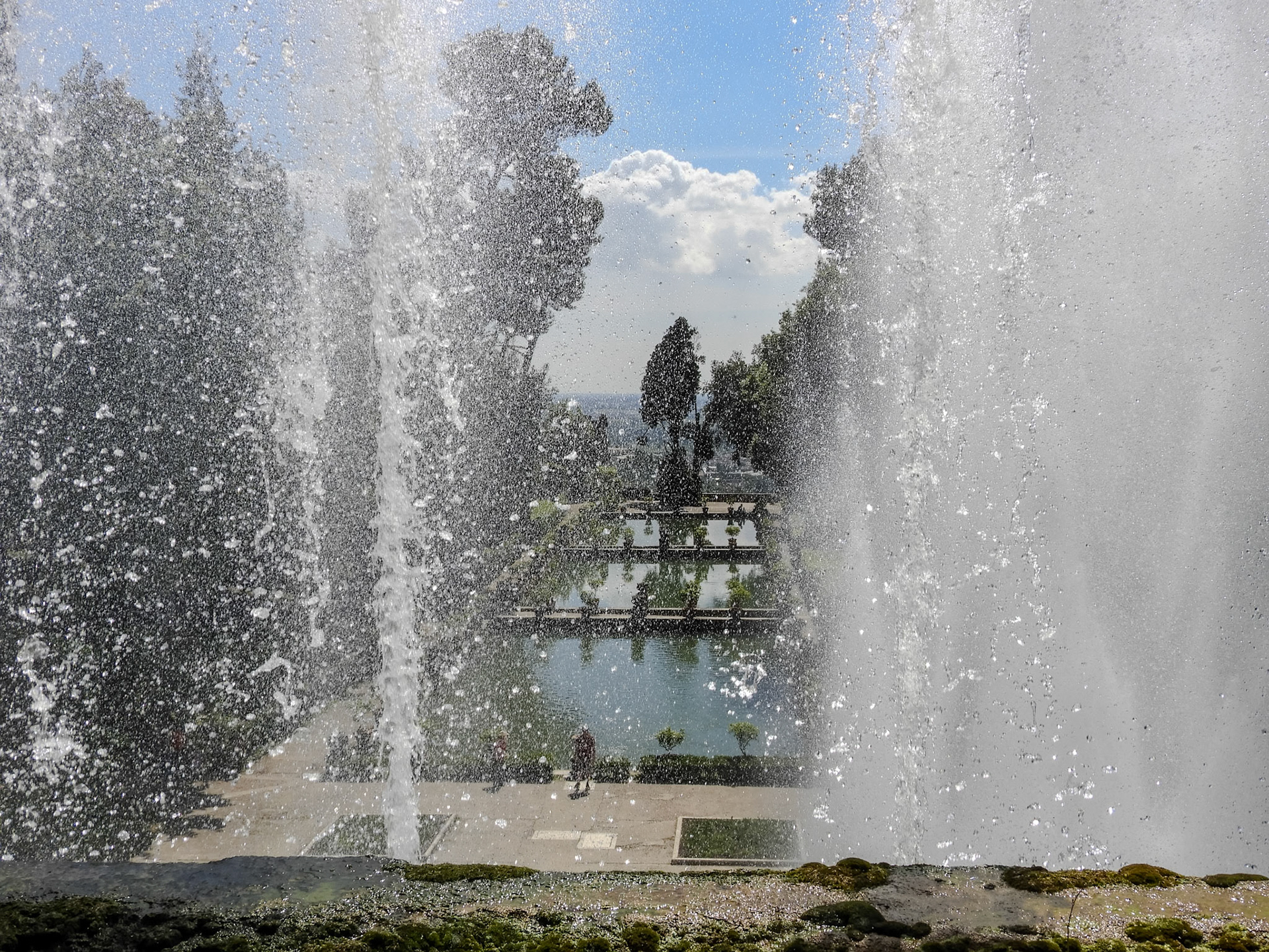_2018-05-24__Coolpix B700__ __f/4.2__1/1600 sec__Vicolo del Giglio__Tivoli__Italy__41°57'50.3208" N 12°47'45.7872" E_