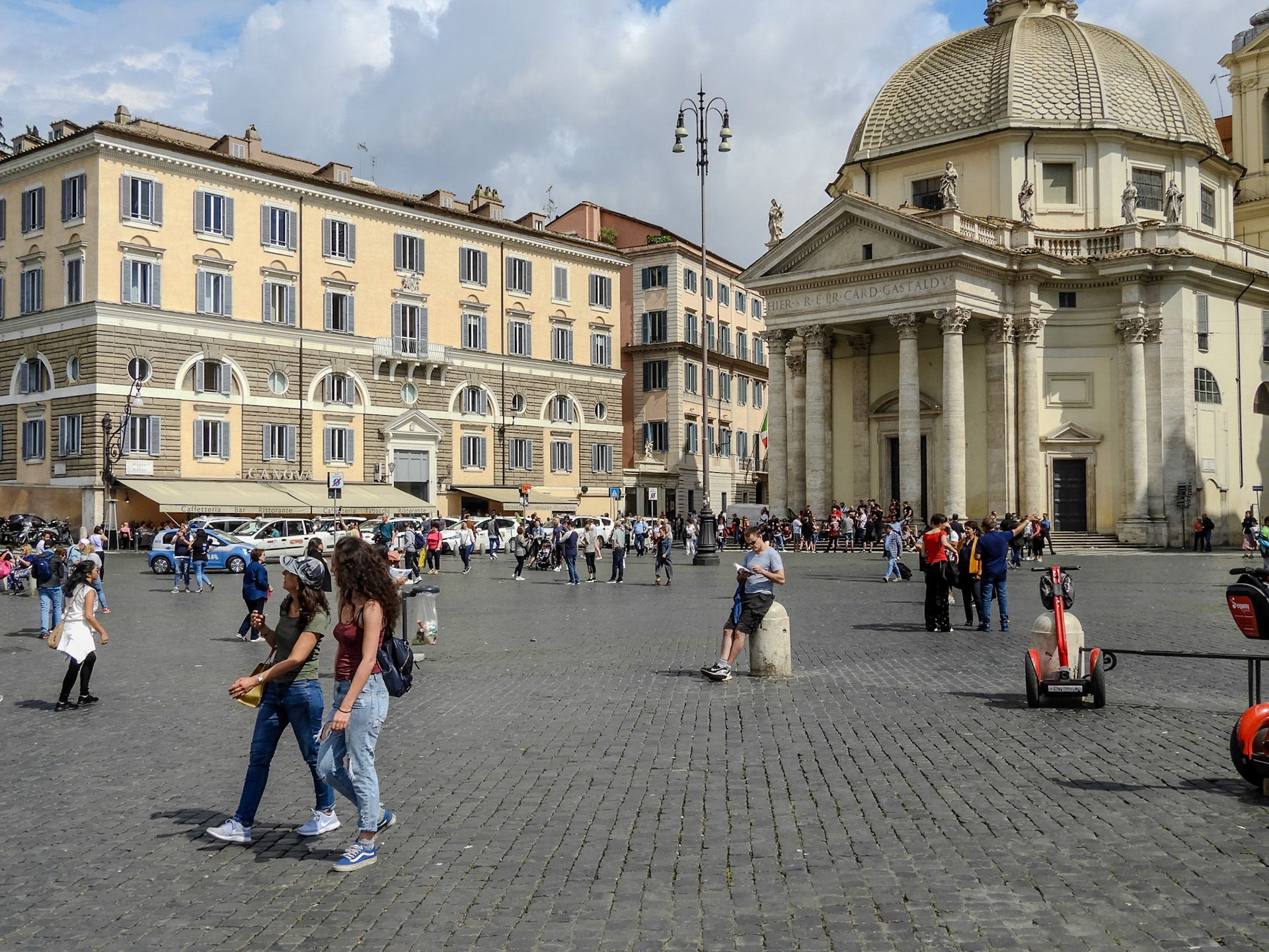 _2018-05-09__Nikon__Coolpix B700__ __f/3.8__1/1600 sec__Via Lombardia__Rome__Italy__41°54'37.17" N 12°28'34.7412" E