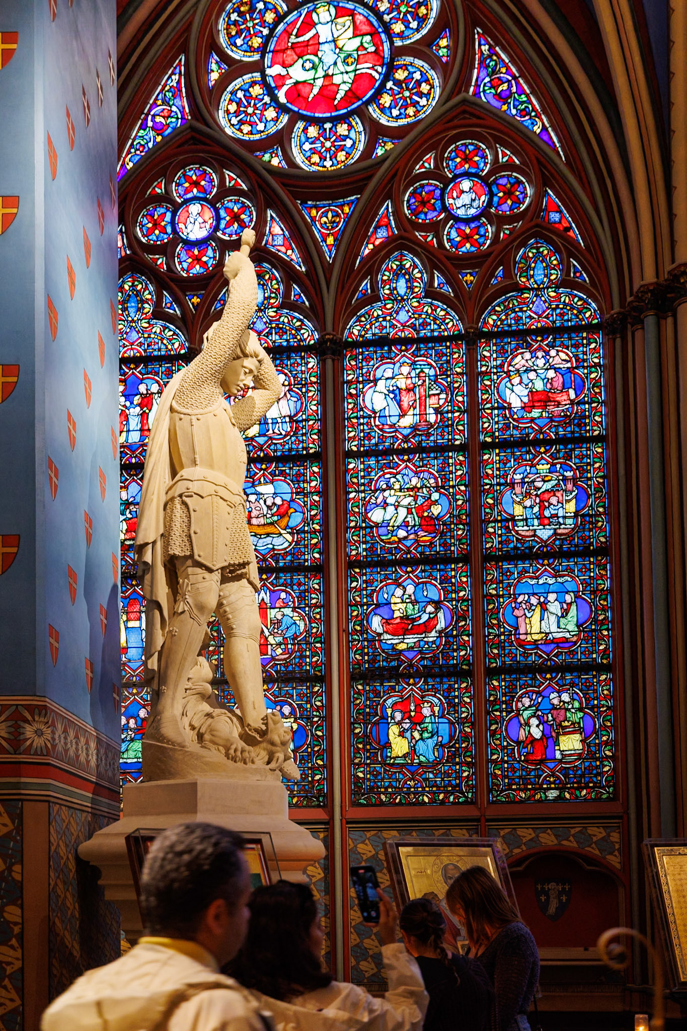 _2025-06-04__Canon__Canon EOS R3__ RF15-35mm F2.8 L IS USM__f/3.2__1/60 sec__Boulevard Saint-Michel__Paris__France__48°51'12.042" N 2°20'54.3588" E