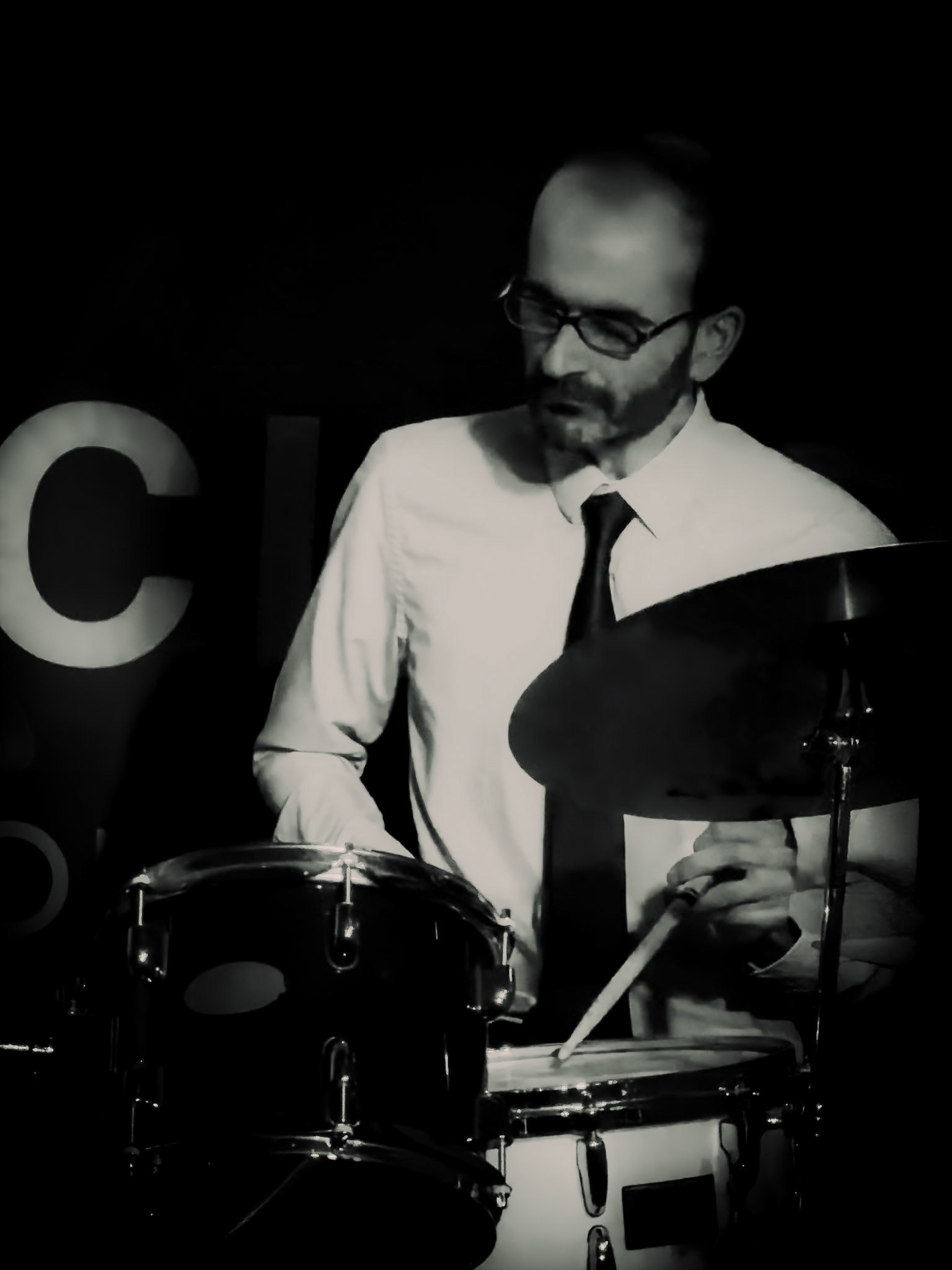 _2026-02-28__iPhone 17 Pro__ iPhone 17 Pro back camera 16.891mm f/2.8__f/2.8__1/430 sec__High Street__Wraysbury__England__51°27'26.0496" N 0°33'15.2496" W_