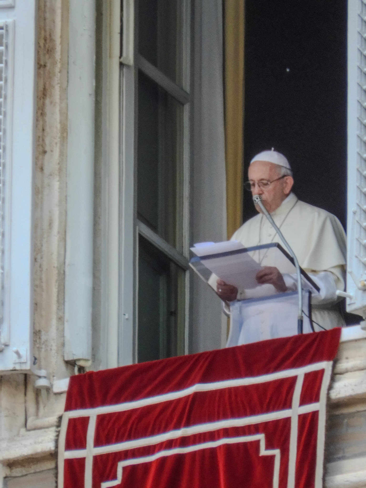 _2018-05-20__Nikon__Coolpix B700__ __f/6.5__1/250 sec__Pista ciclabile del Tevere__Rome__Italy__41°54'10.2168" N 12°27'29.1888" E