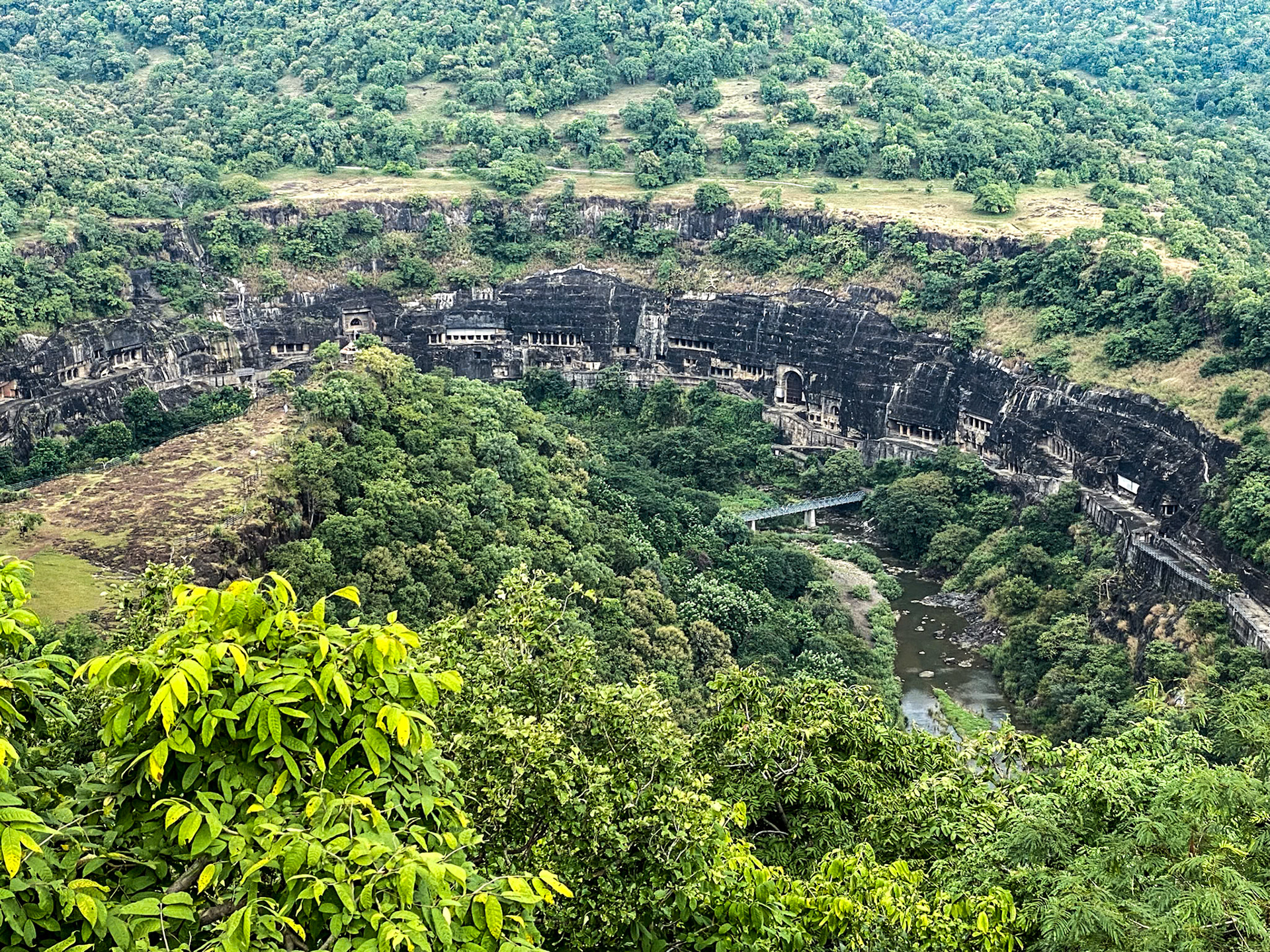 _2022-10-12__iPhone 11 Pro__ iPhone 11 Pro back triple camera 6mm f/2__f/2__1/440 sec_________