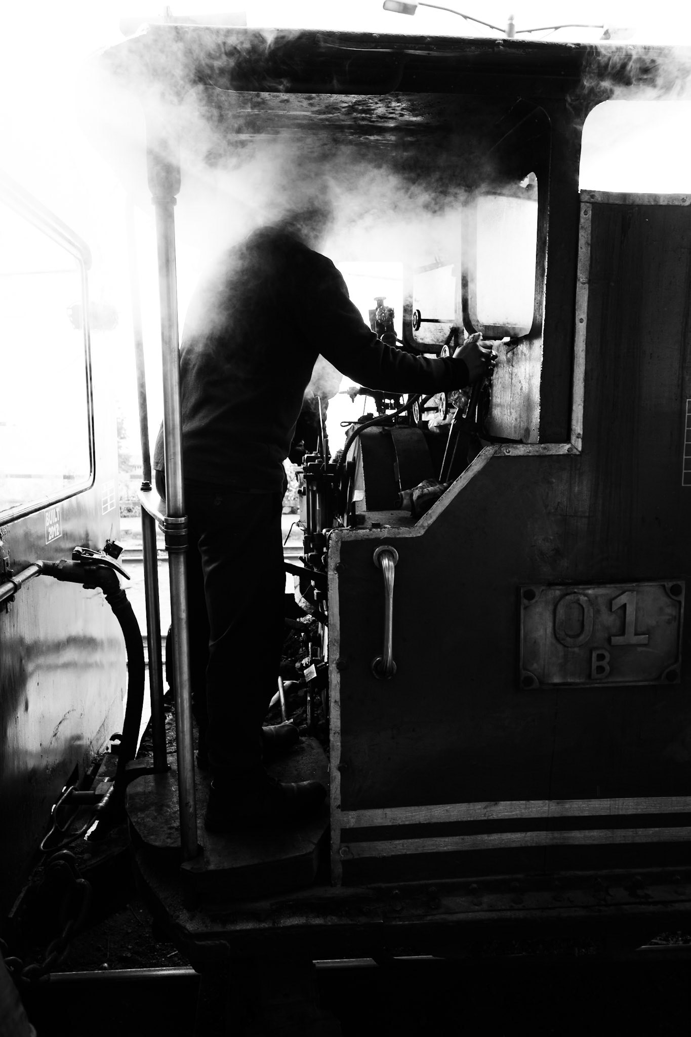 __2025-11-15__Canon__Canon EOS R3__ RF15-35mm F2.8 L IS USM__f/5__1/200 sec__Hill Cart Road__Ghoom__India__27°2'15.5508" N 88°15'45.54" E