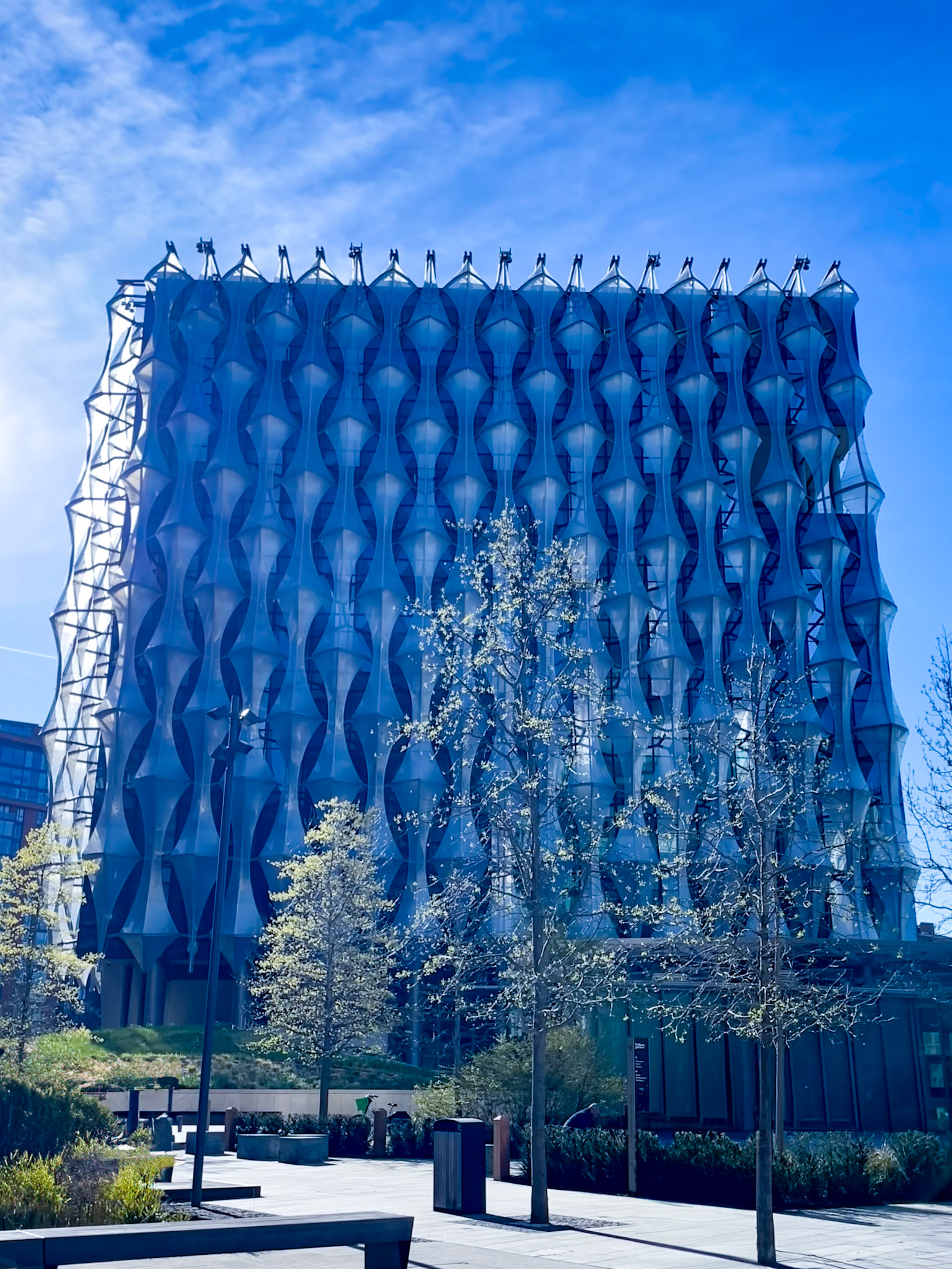 2025-04-06 16:39:06__f/1.6_1/1715 sec_US Embassy, Nine Elms_London_UK_