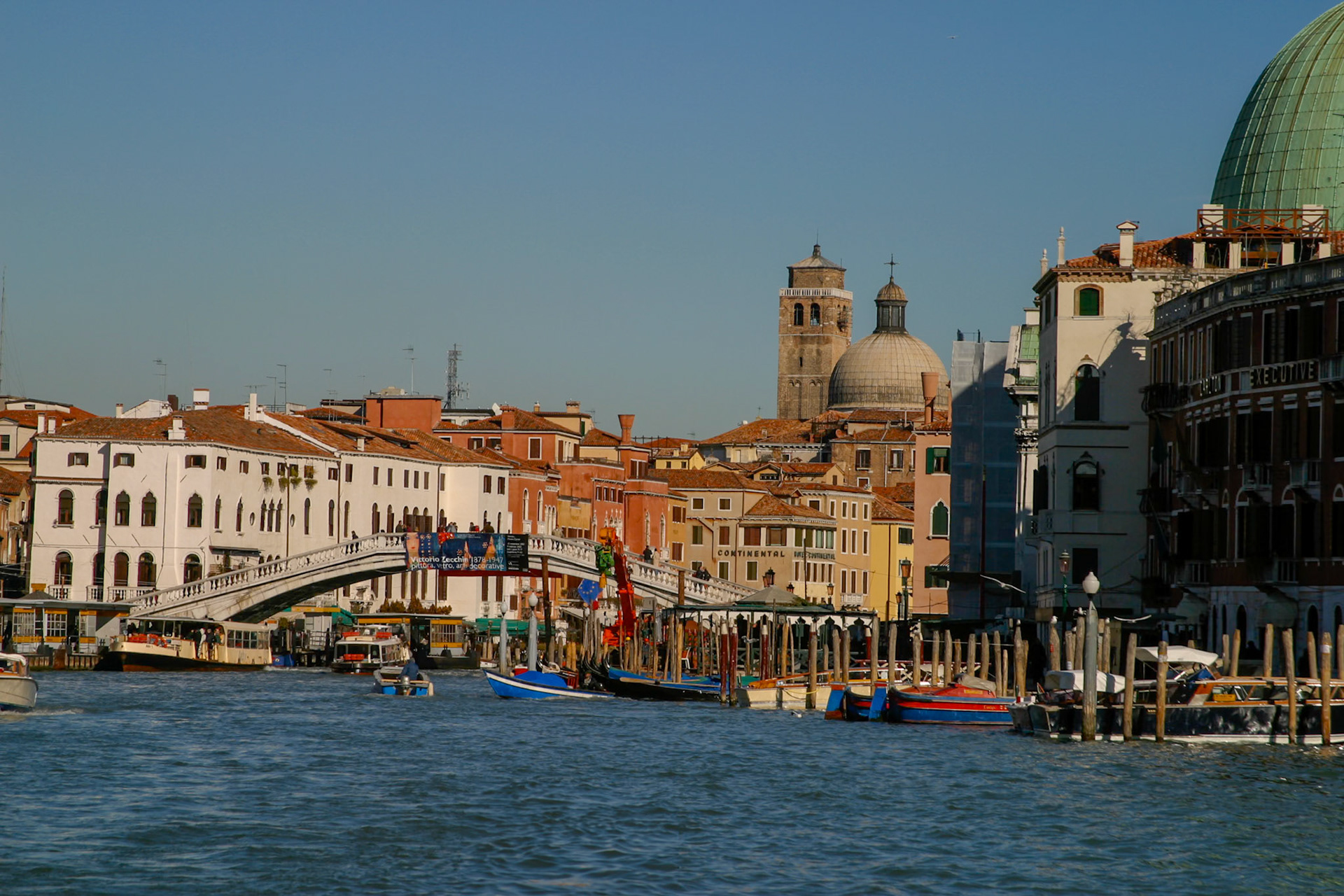 _2003-02-07__Canon EOS D60__ 24.0-85.0 mm__f/9.5__1/500 sec_________