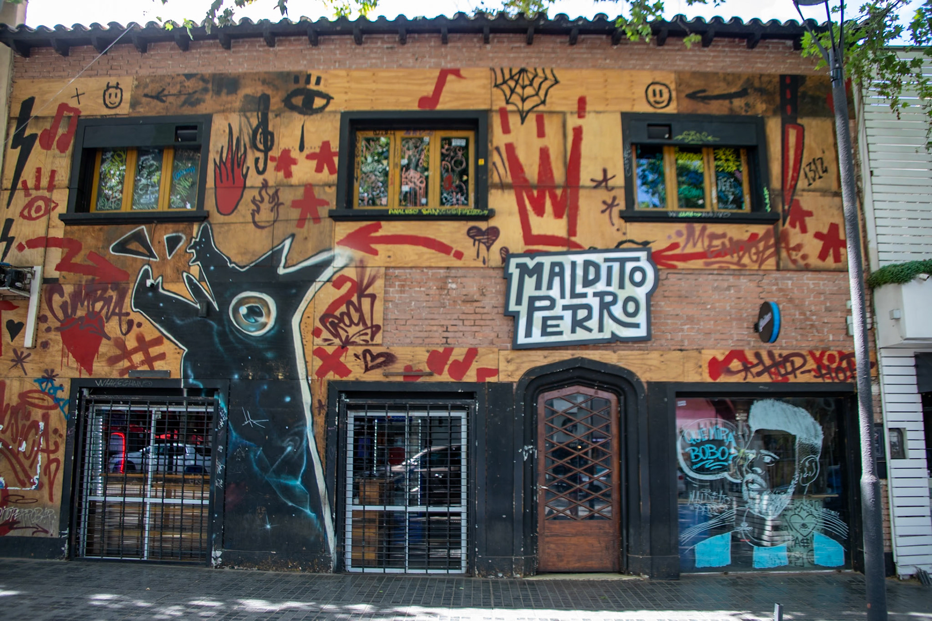 _2023-11-02__Canon__Canon EOS 5D Mark IV__ TAMRON 28-300mm F/3.5-6.3 Di VC PZD A010__f/4__1/50 sec__Manuel Belgrano__Mendoza__Argentina__32°53'33.576" S 68°51'6.732" W