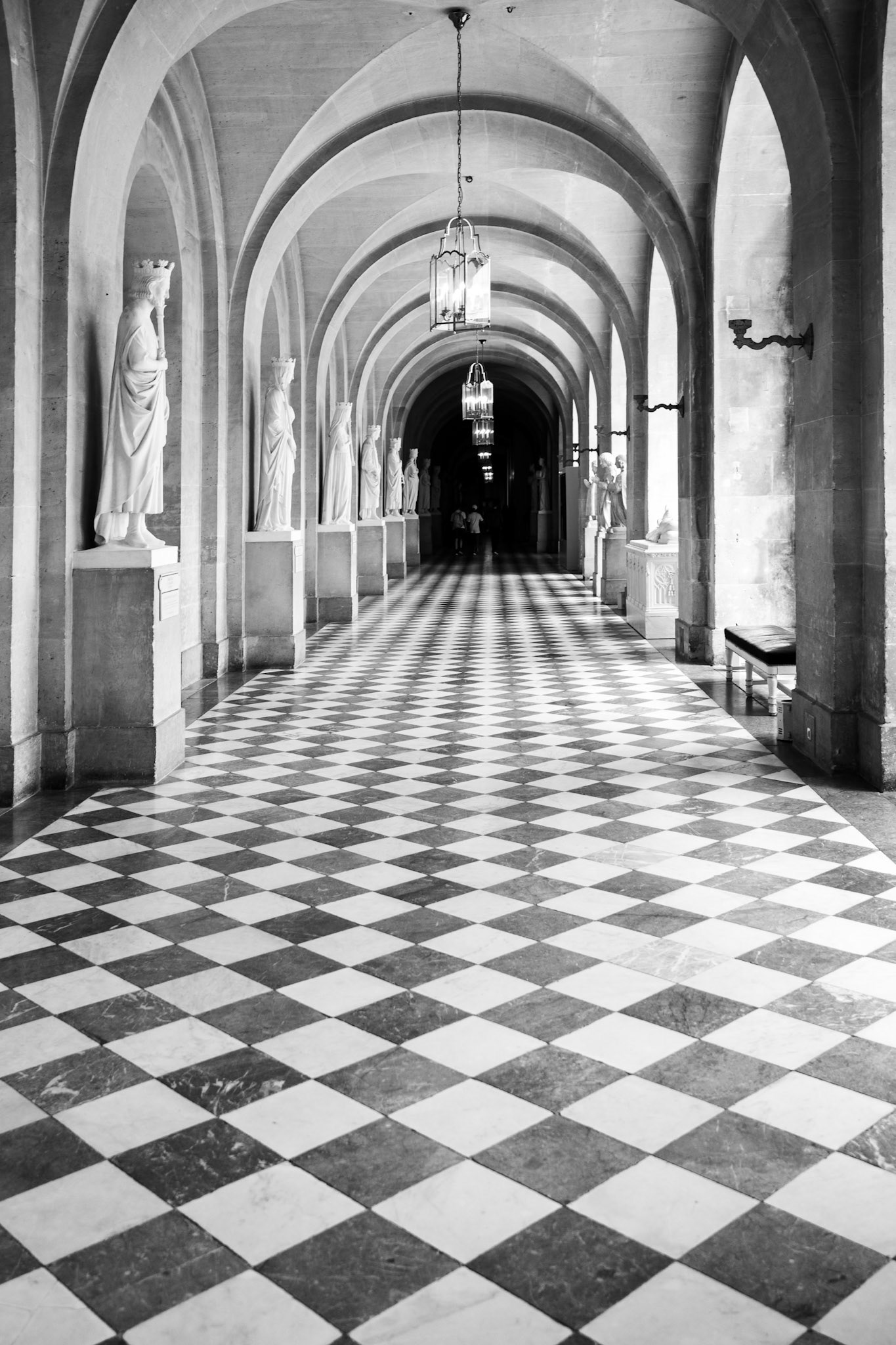 2025-06-18 11:26:26_RF15-35mm F2.8 L IS USM_f/2.8_1/60 sec_Allée d'Apollon_Versailles_France_48°48'15.7428" N 2°7'17.832" E