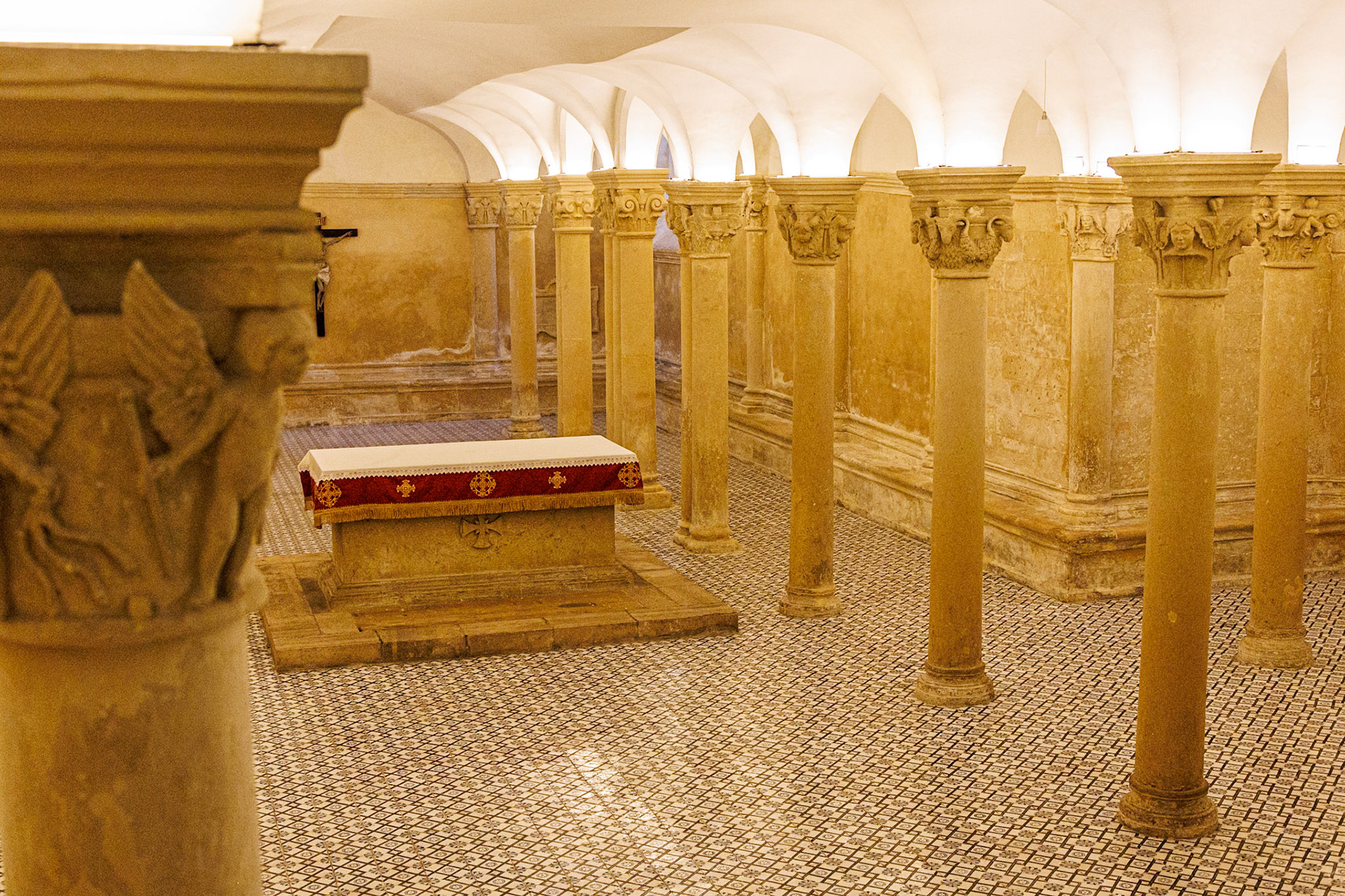 2024-09-11 16:26:41_RF24-240mm F4-6.3 IS USM_f/5_1/80 sec_Via Leonardo Prato_Lecce_Italy_40°21'6.048" N 18°10'9.714" E