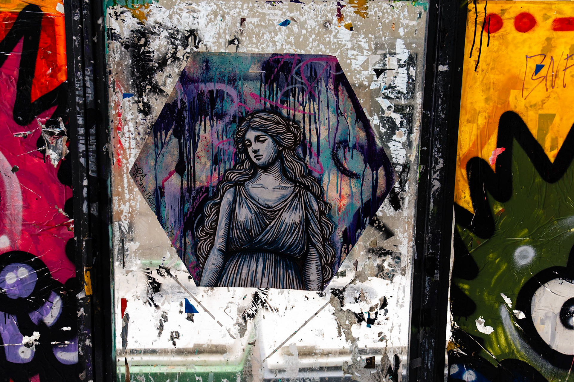 2025-06-09 17:39:54_RF28-70mm F2.8 IS STM_f/2.8_1/200 sec_Boulevard Saint-Michel_Paris_France_48°51'13.626" N 2°20'36.186" E