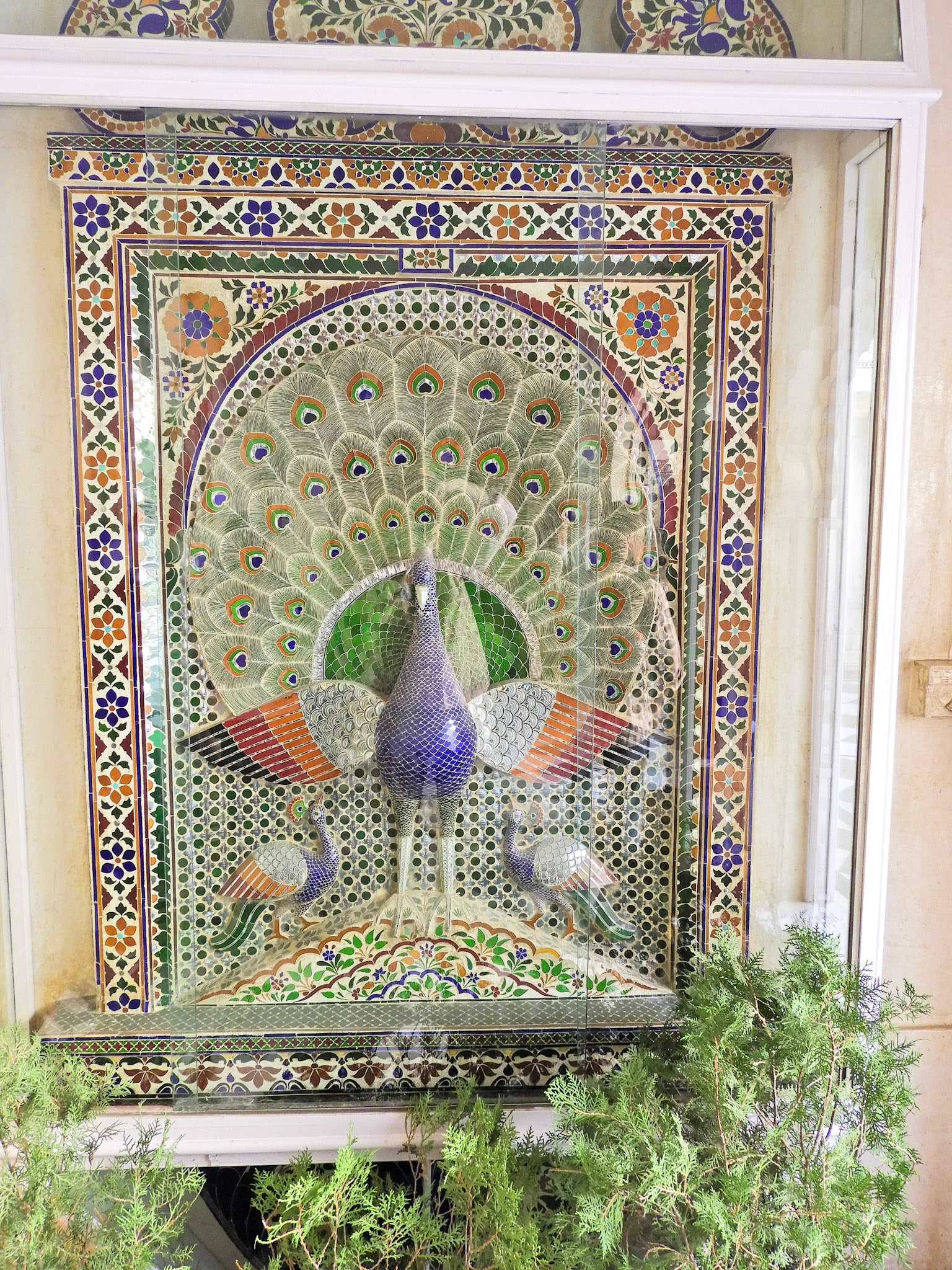 _2018-02-20__Coolpix B700__ __f/3.5__1/30 sec__Jagdish Temple Road__Udaipur__India__24°34'36.048" N 73°41'1.5432" E_