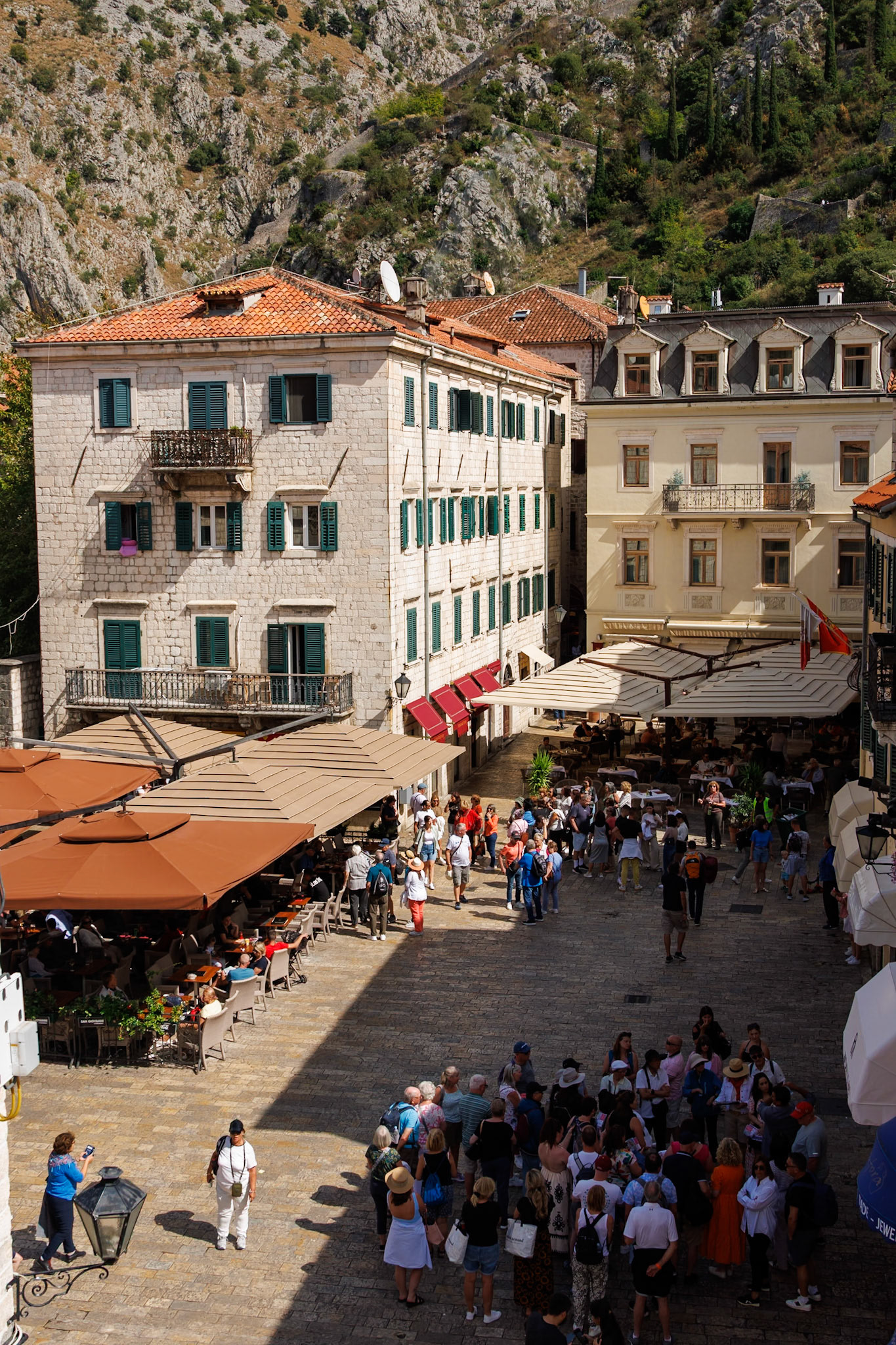 _2024-09-16__Canon__Canon EOS R3__ RF24-240mm F4-6.3 IS USM__f/9__1/250 sec__M-1__Kotor__Montenegro__42°25'26.4972" N 18°46'13.0908" E