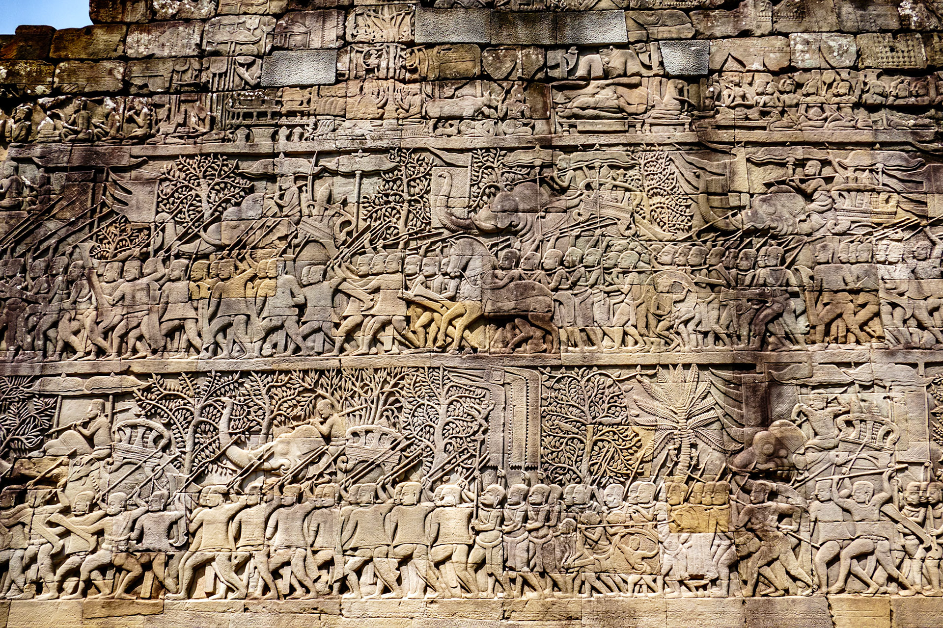 _2019-09-30__Panasonic__DMC-FZ1000__ __f/2.8__1/1250 sec__Ankor Wat__Siem Reap__Cambodia__13°26'27.8412" N 103°51'34.4376" E