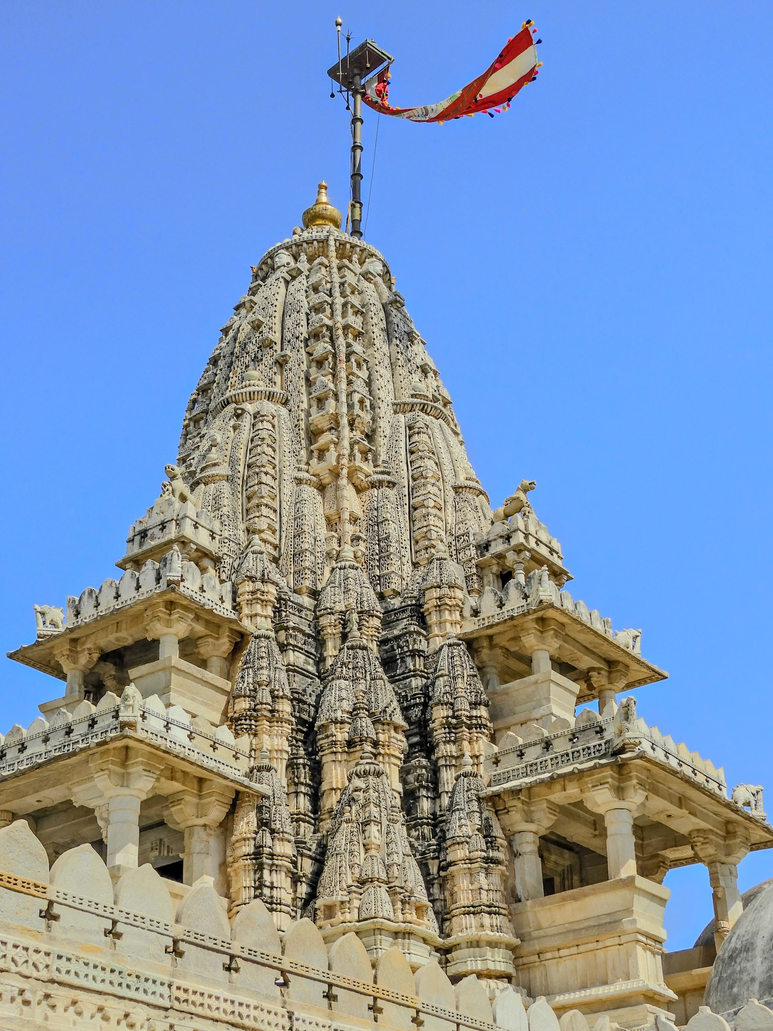 2018-02-22 13:05:09__f/4_1/1250 sec__Desuri Tehsil_India_25°6'55.8072" N 73°28'22.1088" E