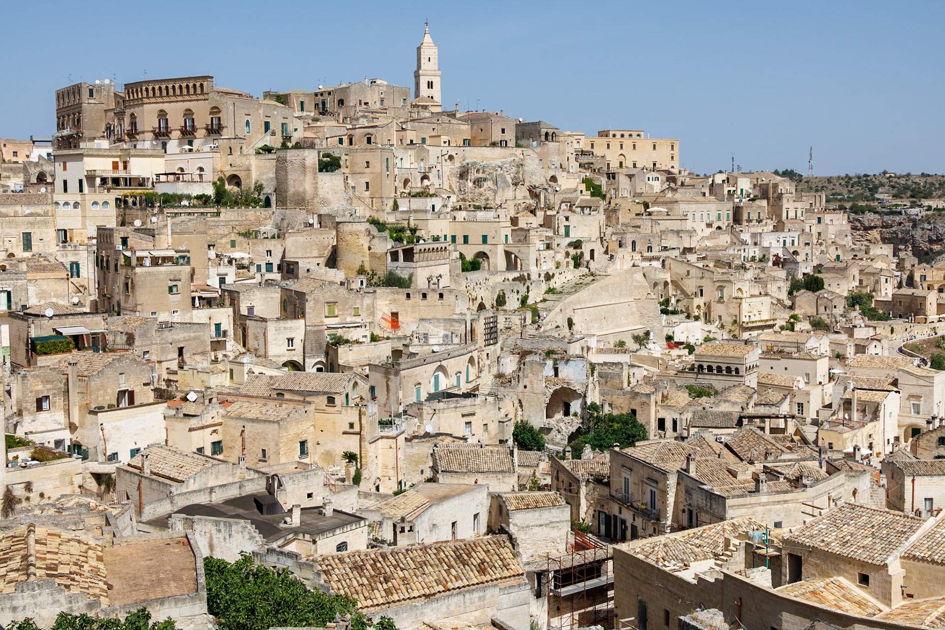 _2024-09-08__Canon__Canon EOS R3__ RF24-240mm F4-6.3 IS USM__f/13__1/400 sec__Rione Casalnuovo__Matera__Italy__40°39'48.2292" N 16°36'37.494" E