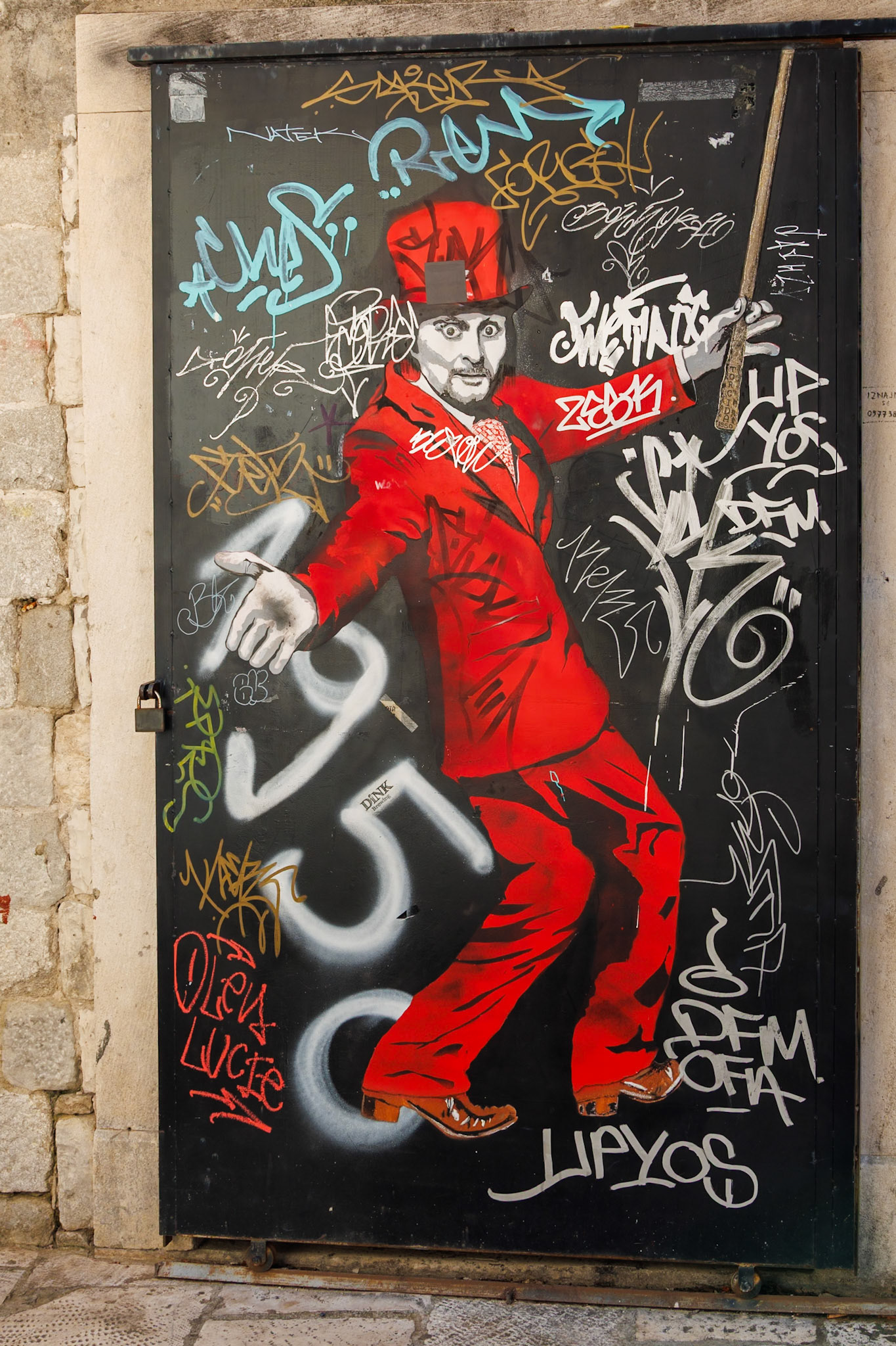 _2024-09-22__Canon__Canon EOS R3__ RF24-240mm F4-6.3 IS USM__f/6.3__1/125 sec__Dobri__Split__Croatia__43°30'29.4228" N 16°26'19.1292" E