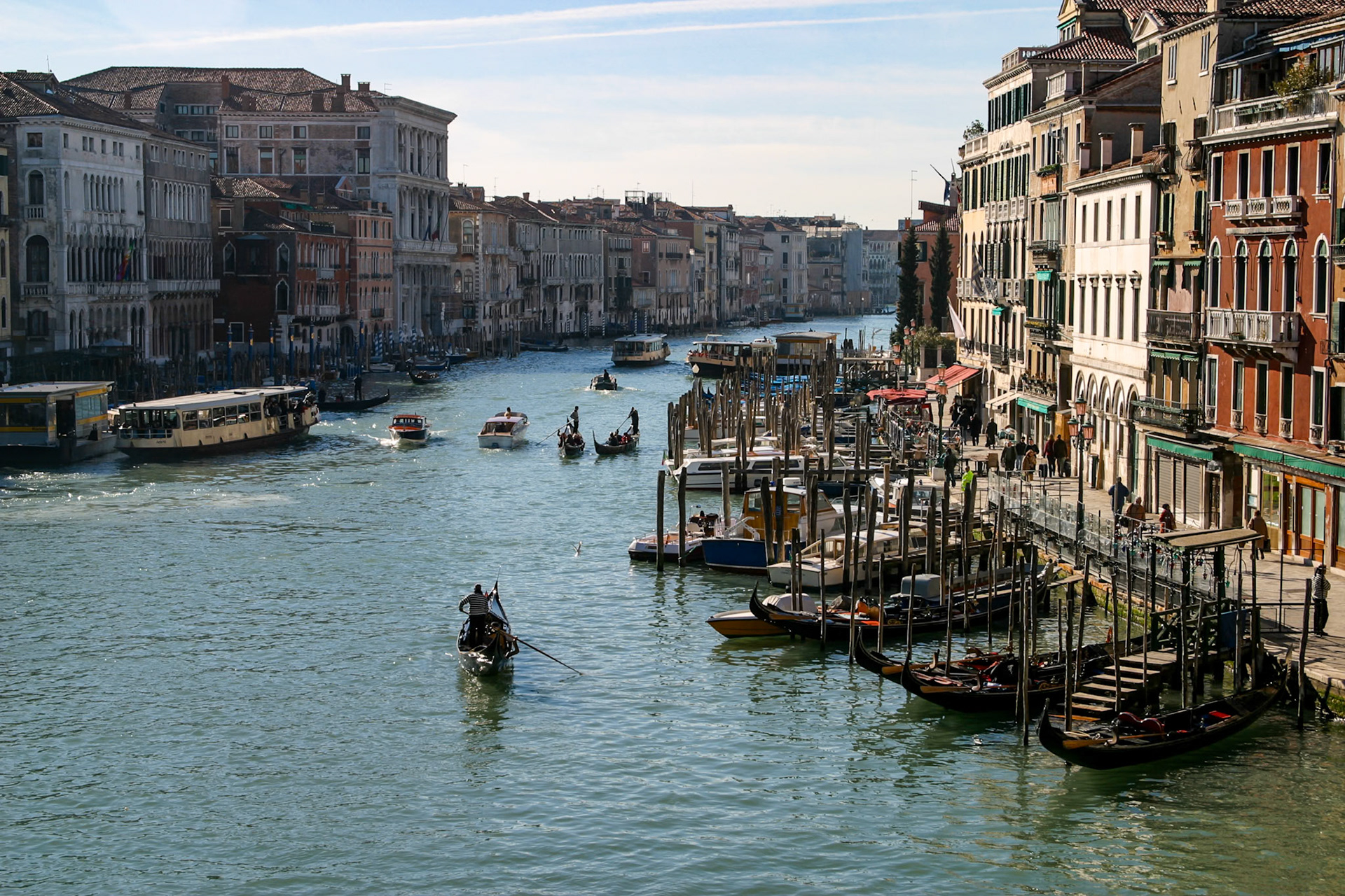 _2003-02-07__Canon EOS D60__ 24.0-85.0 mm__f/9.5__1/250 sec_________