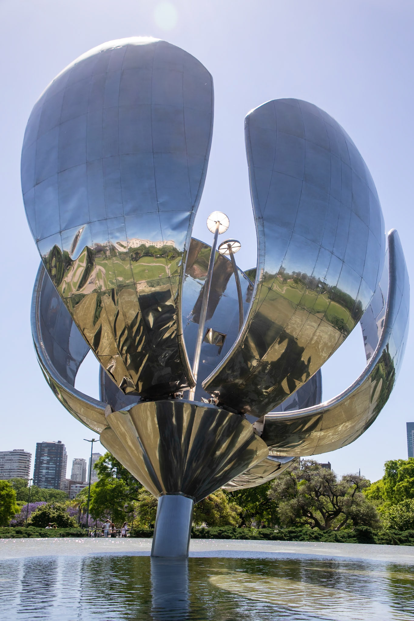 _2023-11-22__Canon__Canon EOS 5D Mark IV__ TAMRON 28-300mm F/3.5-6.3 Di VC PZD A010__f/8__1/200 sec__Avenida Alvear__Buenos Aires__Argentina__34°34'54.8148" S 58°23'37.5072" W