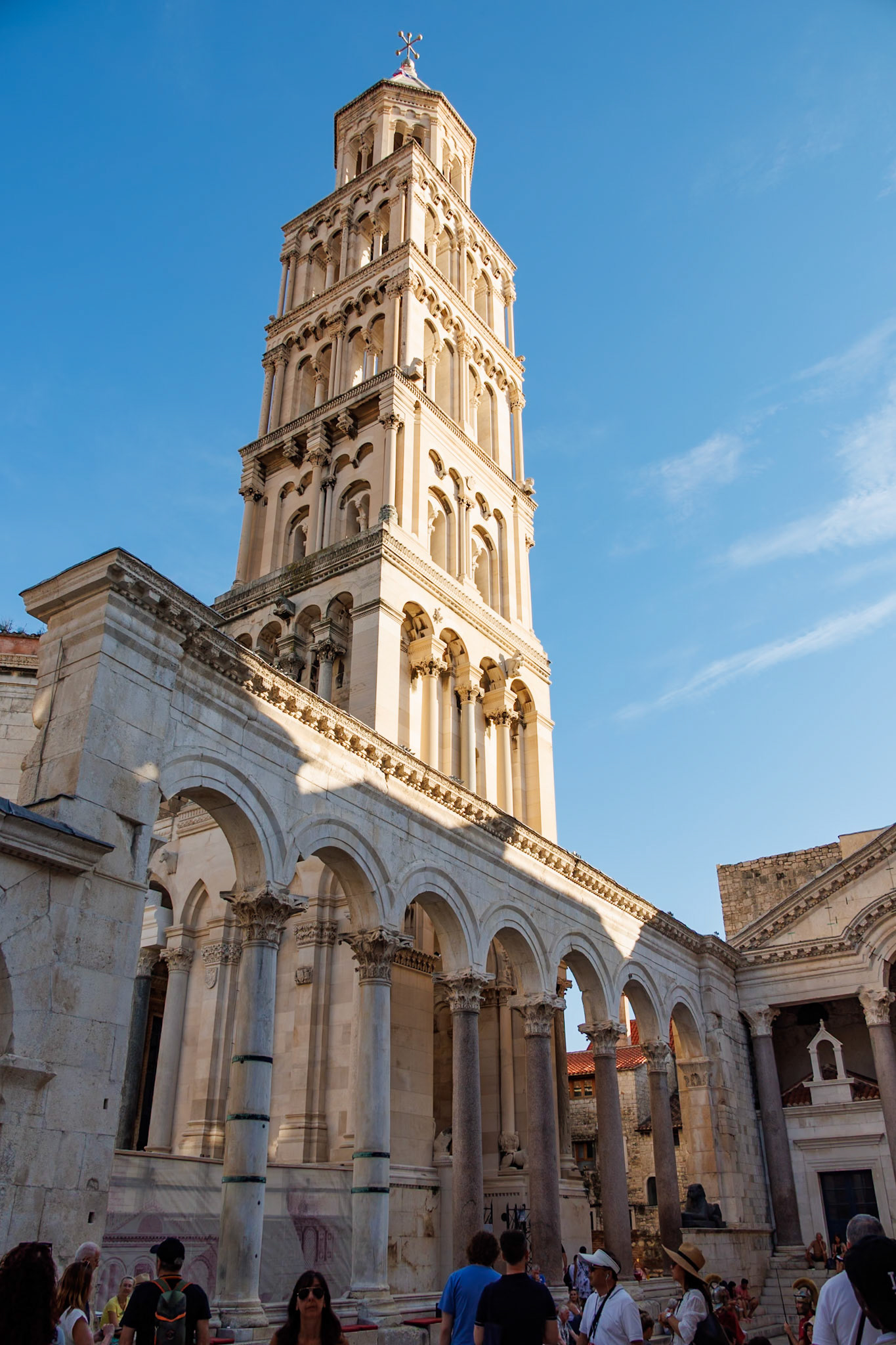 _2024-09-22__Canon__Canon EOS R3__ RF24-240mm F4-6.3 IS USM__f/8__1/200 sec__Dobri__Split__Croatia__43°30'30.42" N 16°26'24.5472" E