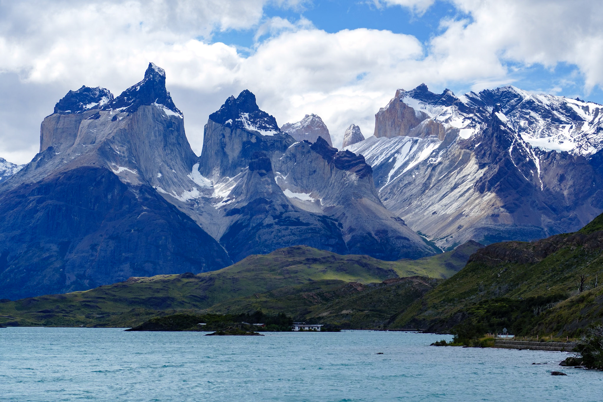 _2020-01-07__Panasonic__DMC-FZ1000__ __f/3.7__1/1600 sec__Camping Sodexo__Torres del Paine__Chile__51°6'22.2264" S 72°59'4.1892" W