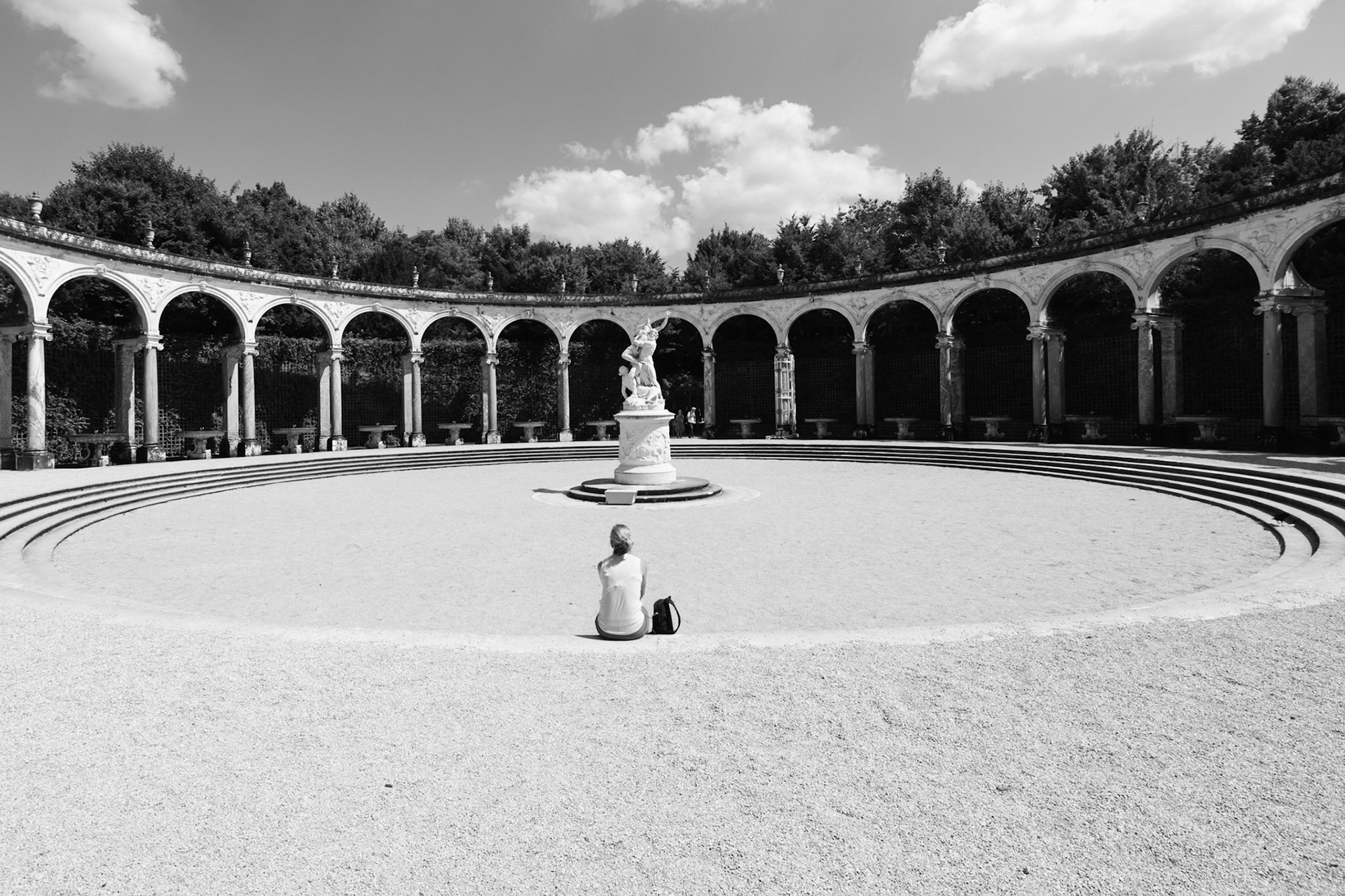 2025-06-17 10:49:13_RF15-35mm F2.8 L IS USM_f/7.1_1/400 sec_Allée d'Apollon_Versailles_France_48°48'20.9808" N 2°6'42.3468" E