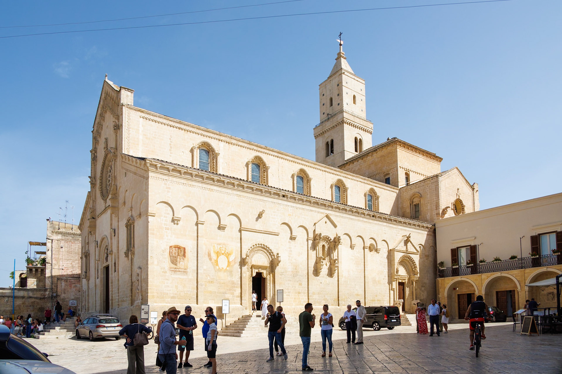 2024-09-08 10:07:55_RF24-240mm F4-6.3 IS USM_f/11_1/500 sec_Rione Casalnuovo_Matera_Italy_40°39'58.2408" N 16°36'37.6308" E
