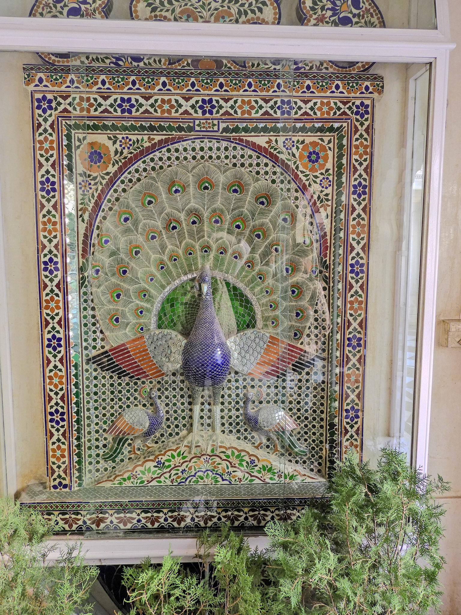 2018-02-20 11:44:04__f/3.5_1/30 sec_Jagdish Temple Road_Udaipur_India_24°34'36.048" N 73°41'1.5432" E