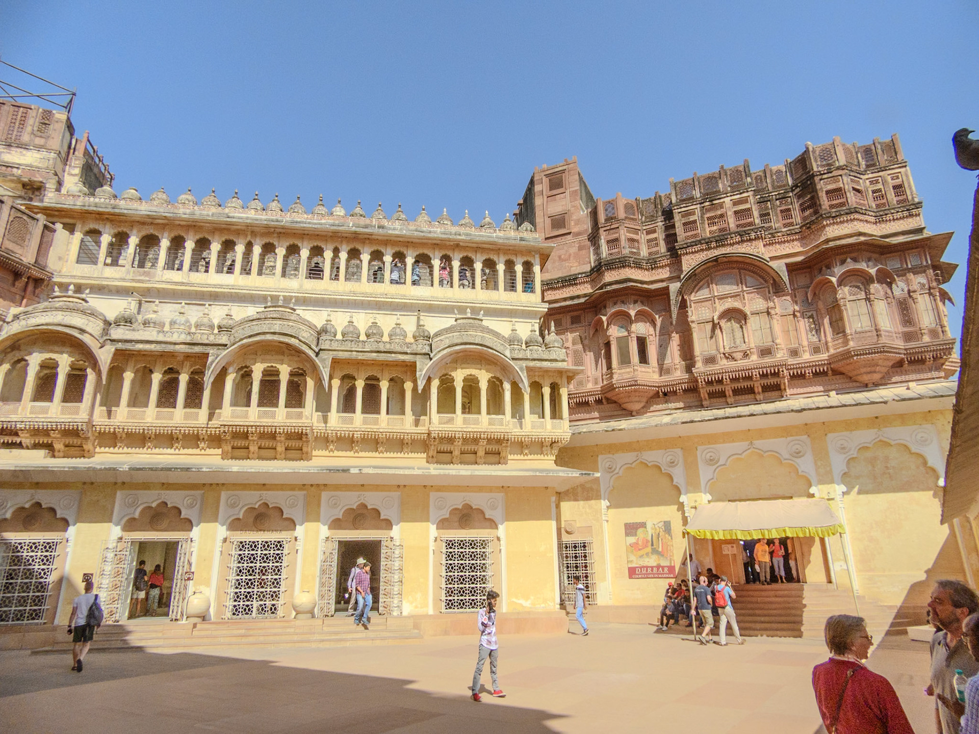 2018-02-24 11:20:00__f/4.2_1/1600 sec____