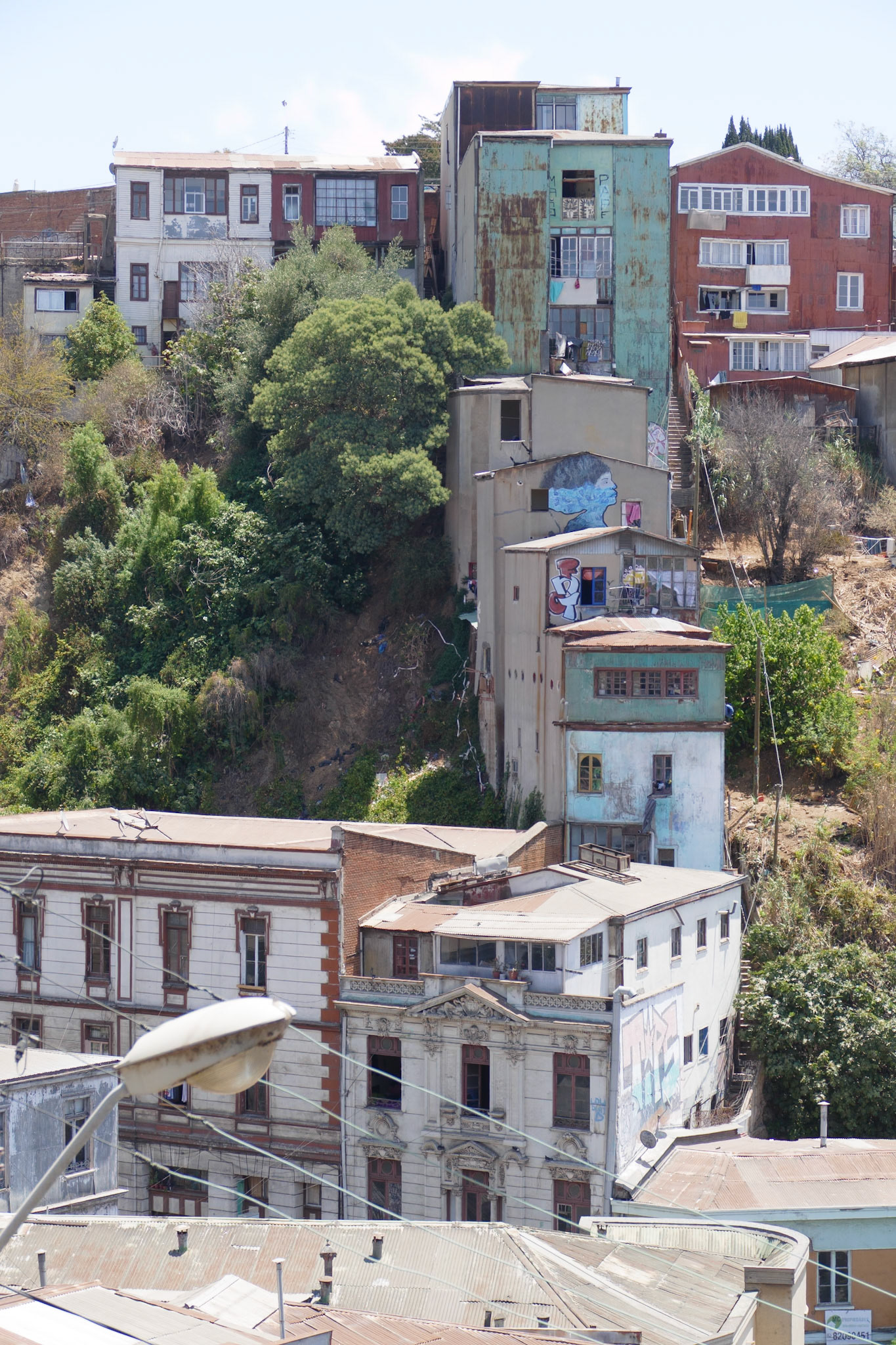 _2020-01-23__Panasonic__DMC-FZ1000__ __f/3.8__1/500 sec__Paseo Cielo Abierto__Valparaíso__Chile__33°2'45.276" S 71°37'23.7936" W
