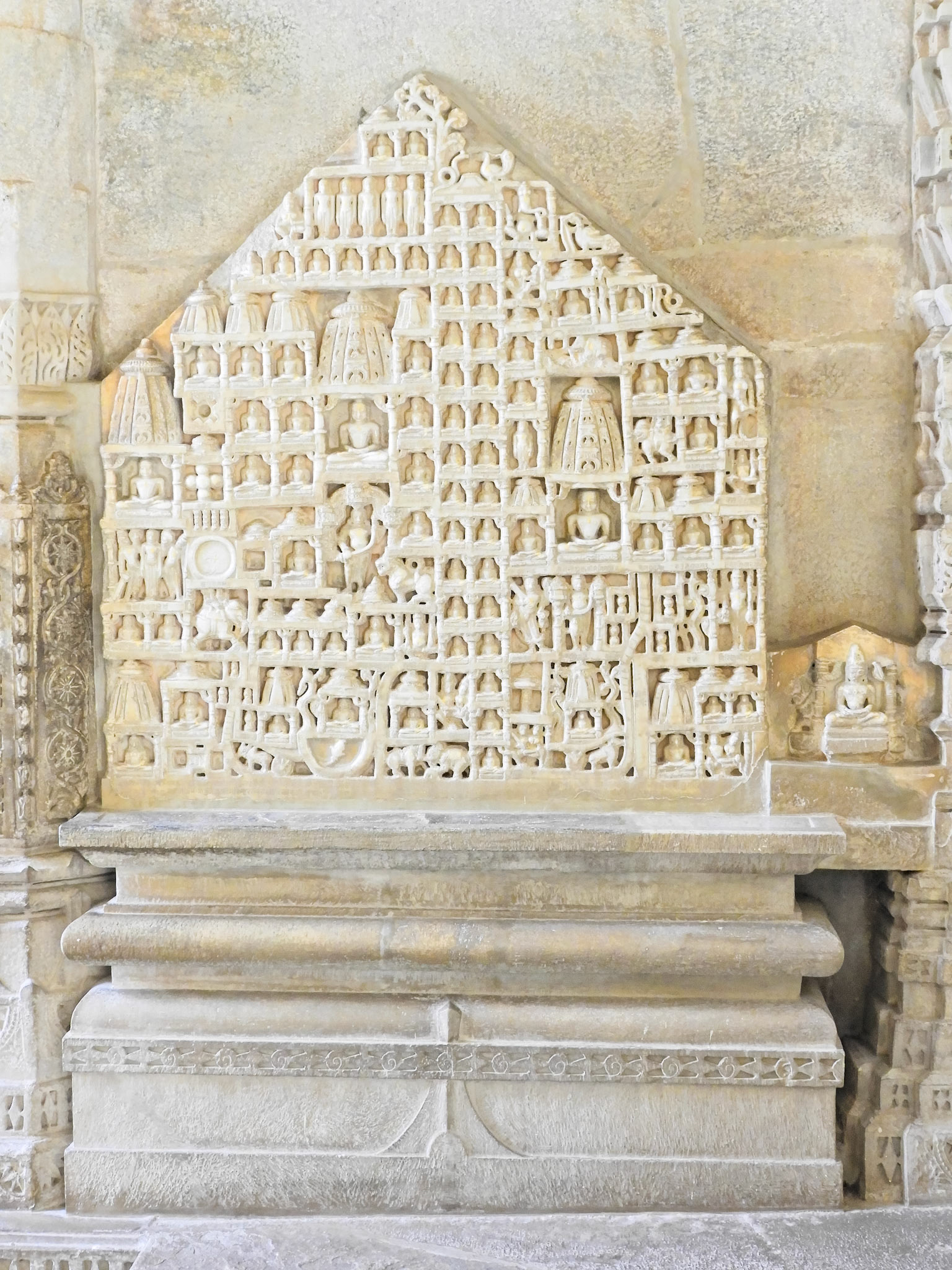 _2018-02-22__Nikon__Coolpix B700__ __f/5.6__1/15 sec____Desuri Tehsil__India__25°6'59.2668" N 73°28'19.1028" E