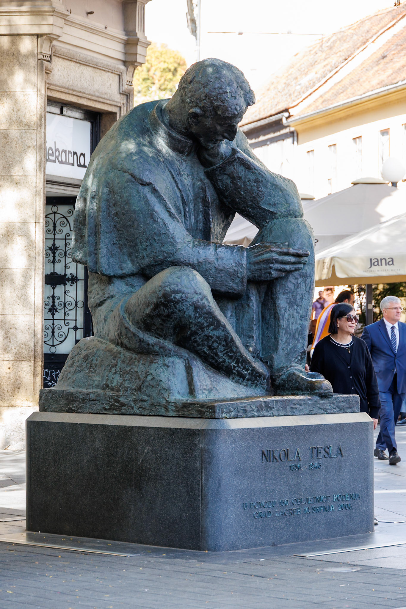 _2024-09-25__Canon__Canon EOS R3__ RF24-240mm F4-6.3 IS USM__f/6.3__1/160 sec__Mihanovićeva ulica__City of Zagreb__Croatia__45°48'39.7188" N 15°58'25.4388" E