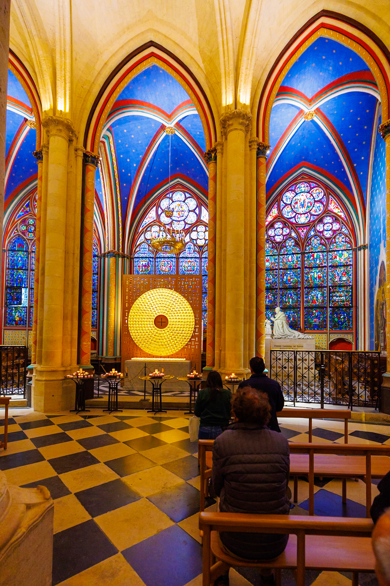 _2025-06-04__Canon__Canon EOS R3__ RF15-35mm F2.8 L IS USM__f/2.8__1/60 sec__Boulevard Saint-Michel__Paris__France__48°51'12.042" N 2°20'54.3588" E