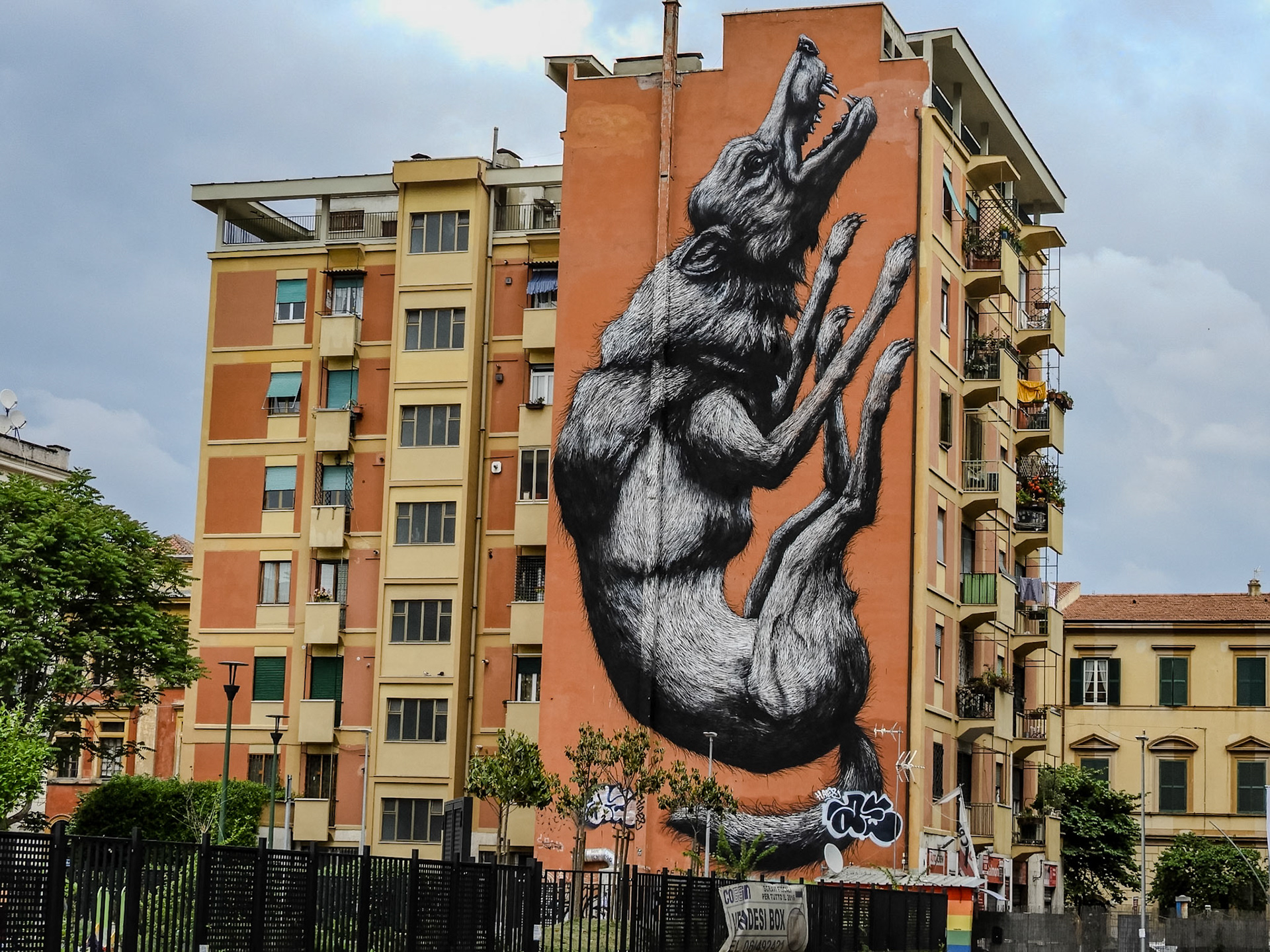 2018-05-05 13:57:37__f/4.2_1/800 sec_Via di Sant'Alessio_Rome_Italy_41°52'37.5888" N 12°28'29.406" E