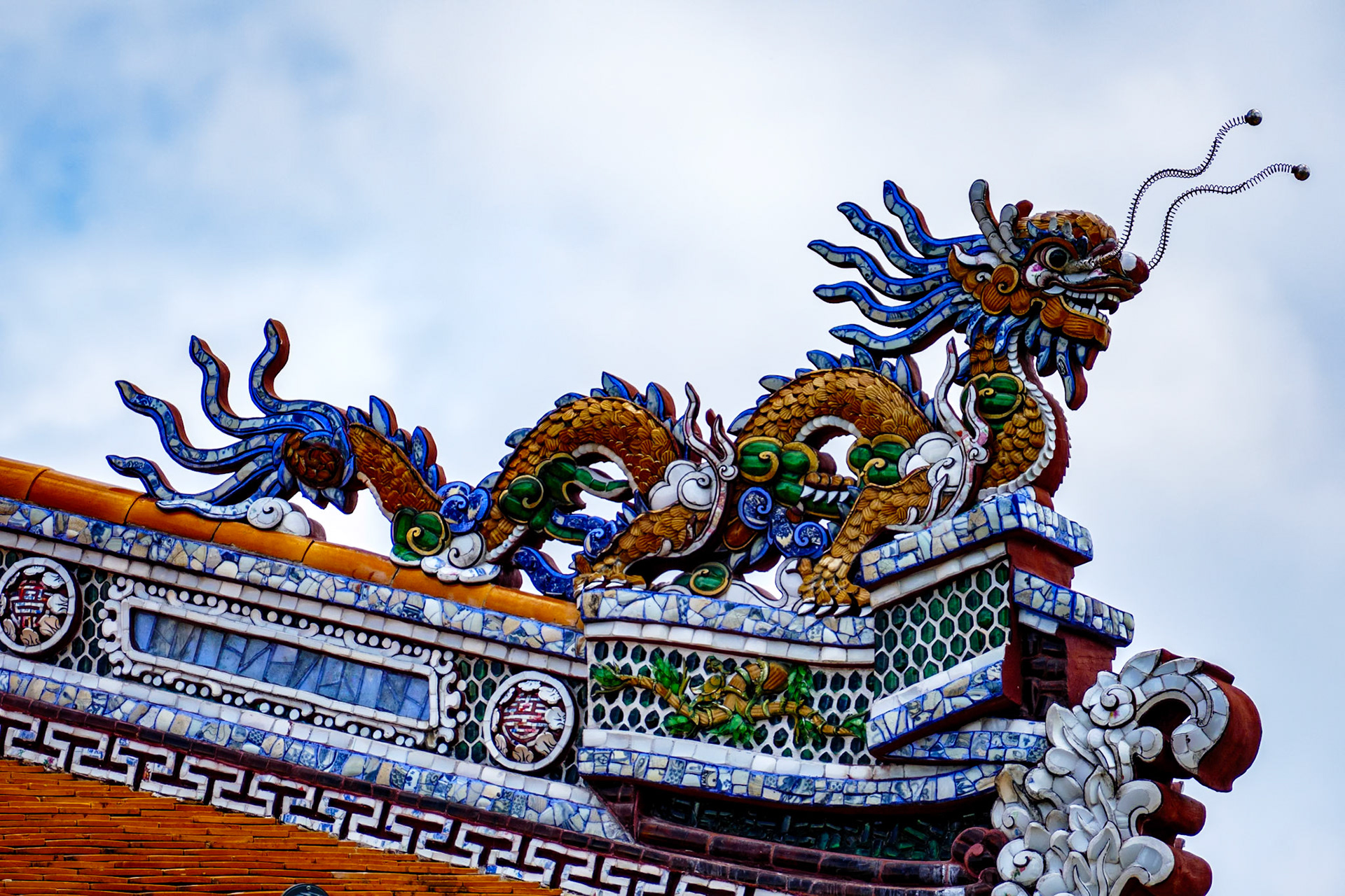 _2019-09-13__Panasonic__DMC-FZ1000__ __f/4__1/800 sec__Cầu__Huế__Vietnam__16°28'12.5796" N 107°34'39.8784" E