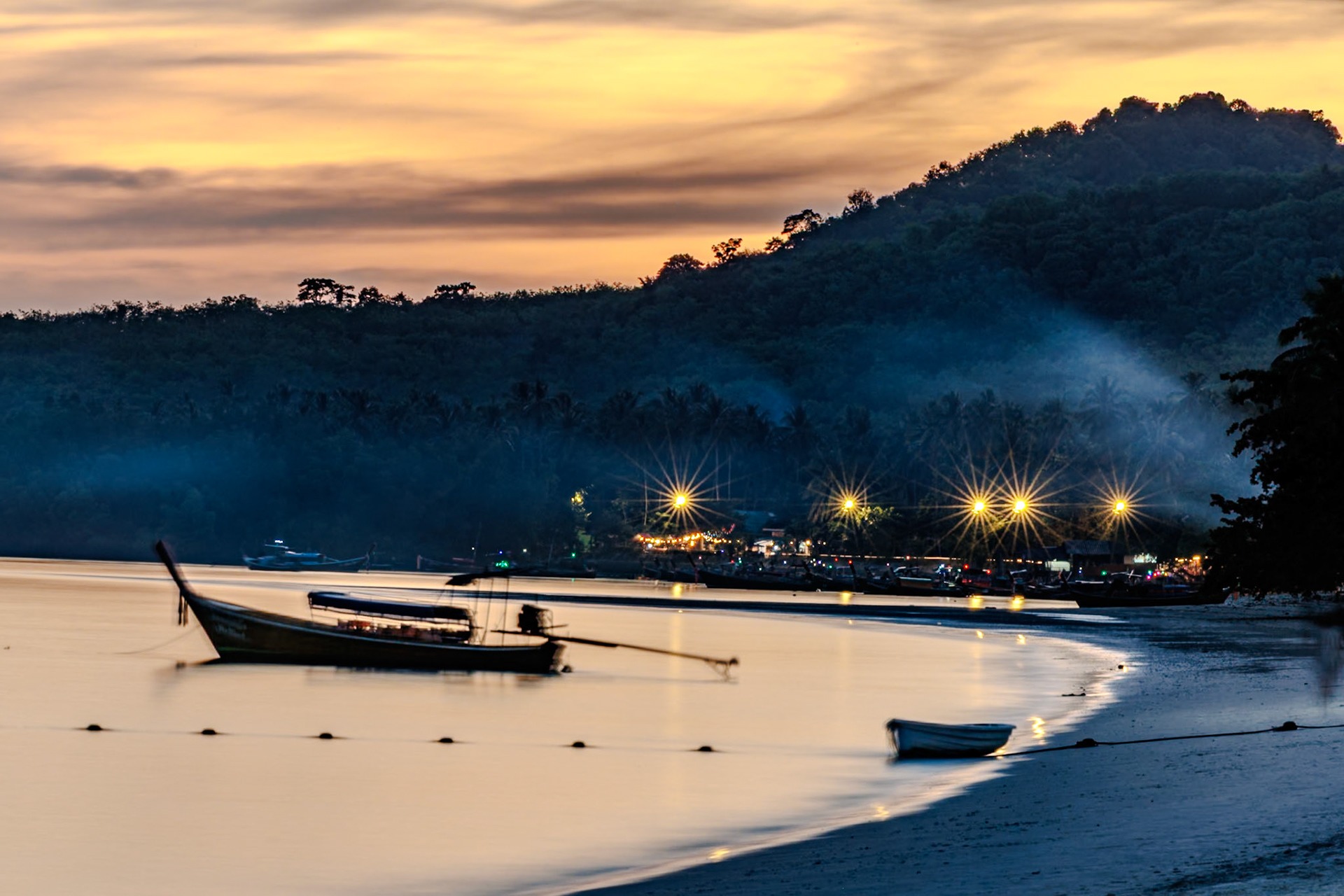 _2025-02-21__Canon__Canon EOS R3__ RF70-200mm F2.8 L IS USM__f/32__30.0 sec__Jungle Trek over View Point__Haad Lodung__Thailand__7°22'26.808" N 99°18'52.626" E