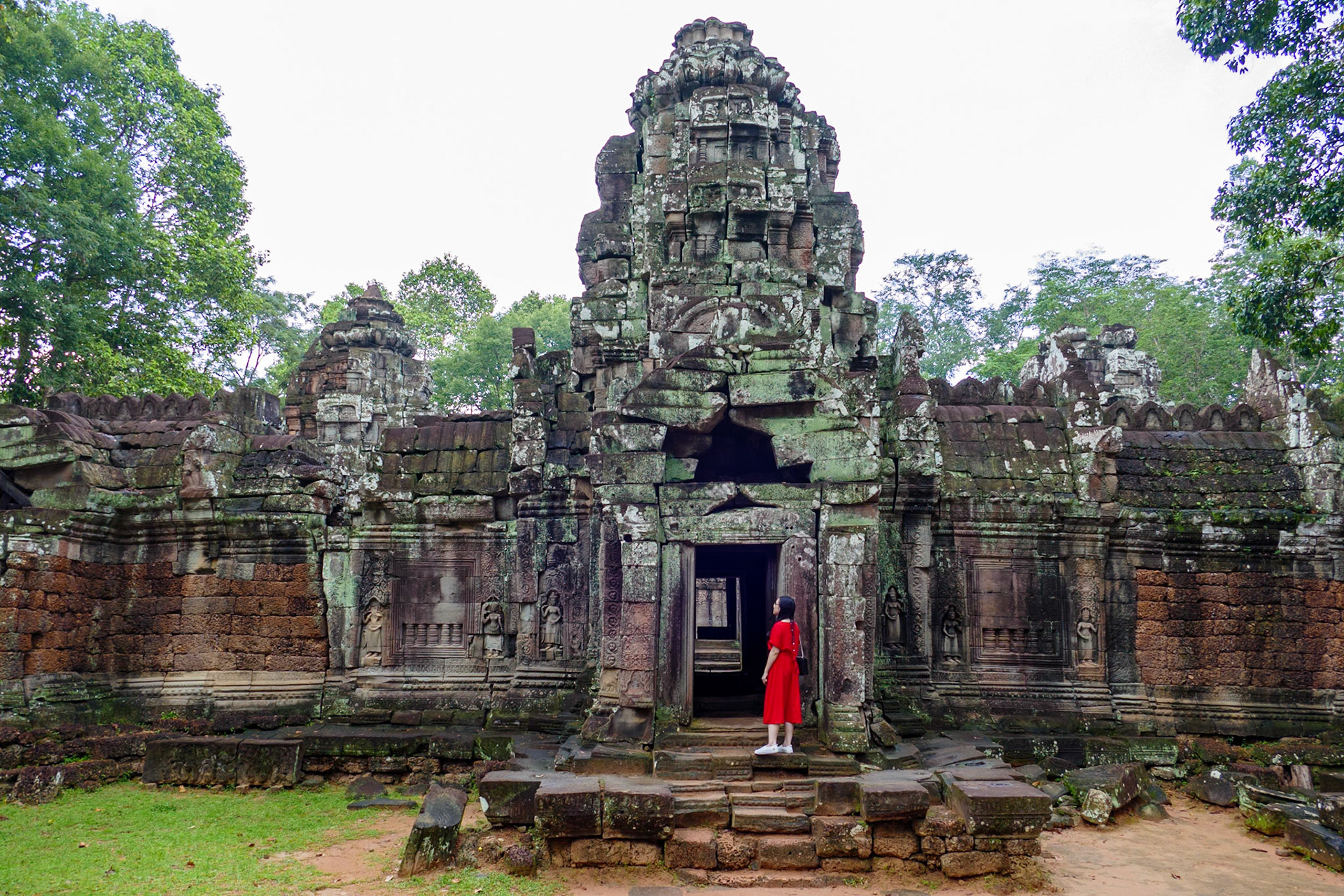 _2019-09-29__Panasonic__DMC-FZ1000__ __f/2.8__1/100 sec__Grand Circuit__Ankor Wat__Cambodia__13°27'52.0452" N 103°54'44.856" E