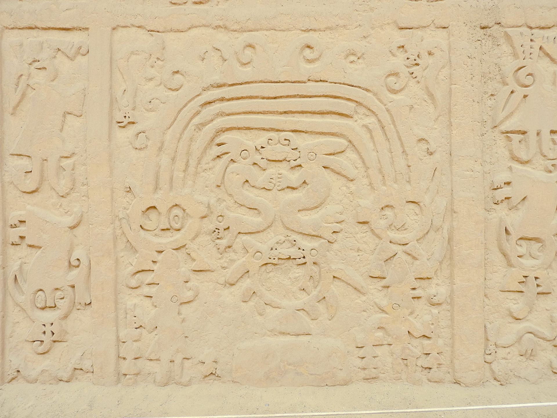 _2018-10-16__Coolpix B700__ __f/3.3__1/250 sec_________