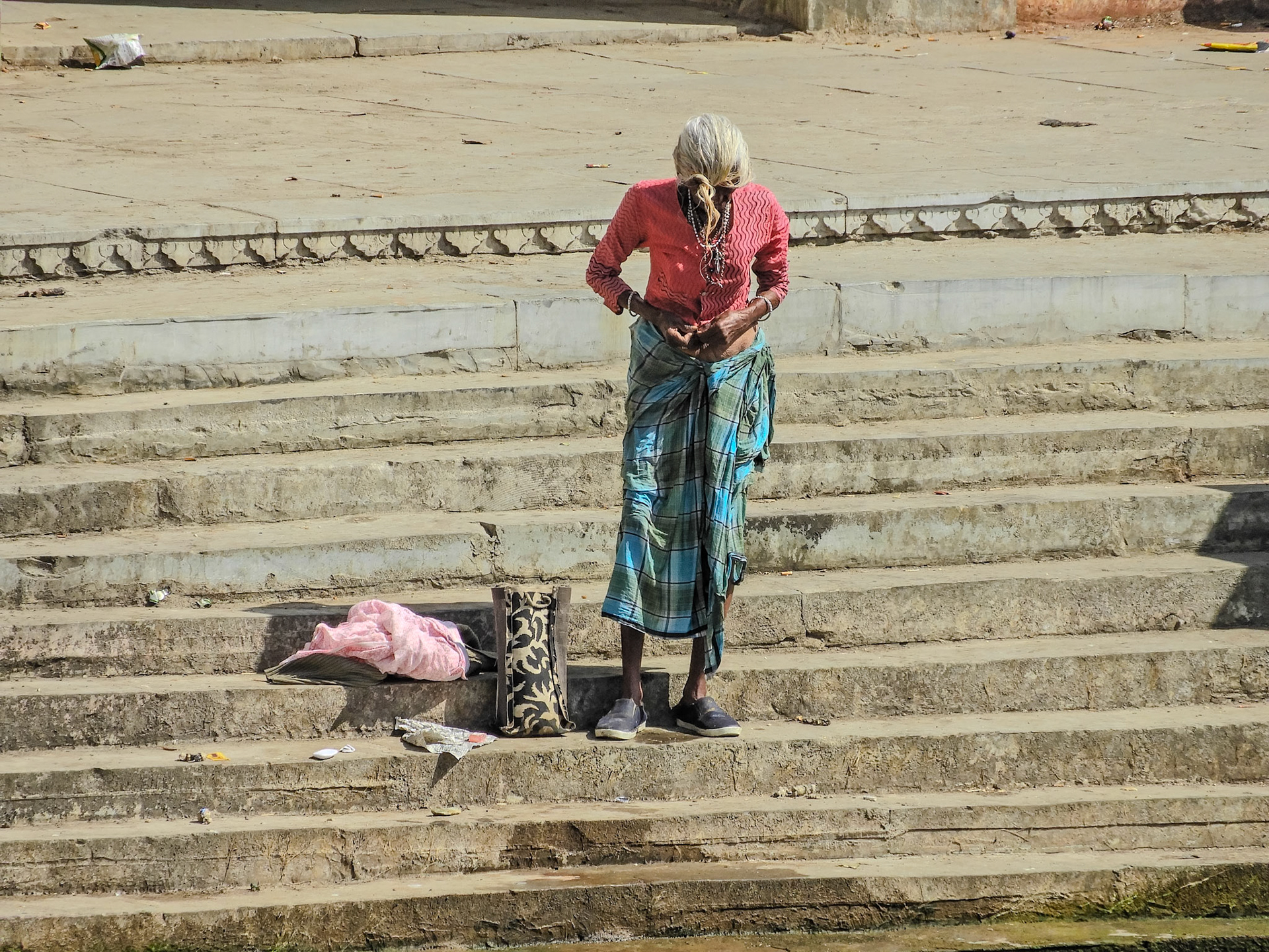 2018-02-20 14:23:23__f/5.6_1/640 sec_Jagdish Temple Road_Udaipur_India_24°34'51.7872" N 73°40'53.508" E