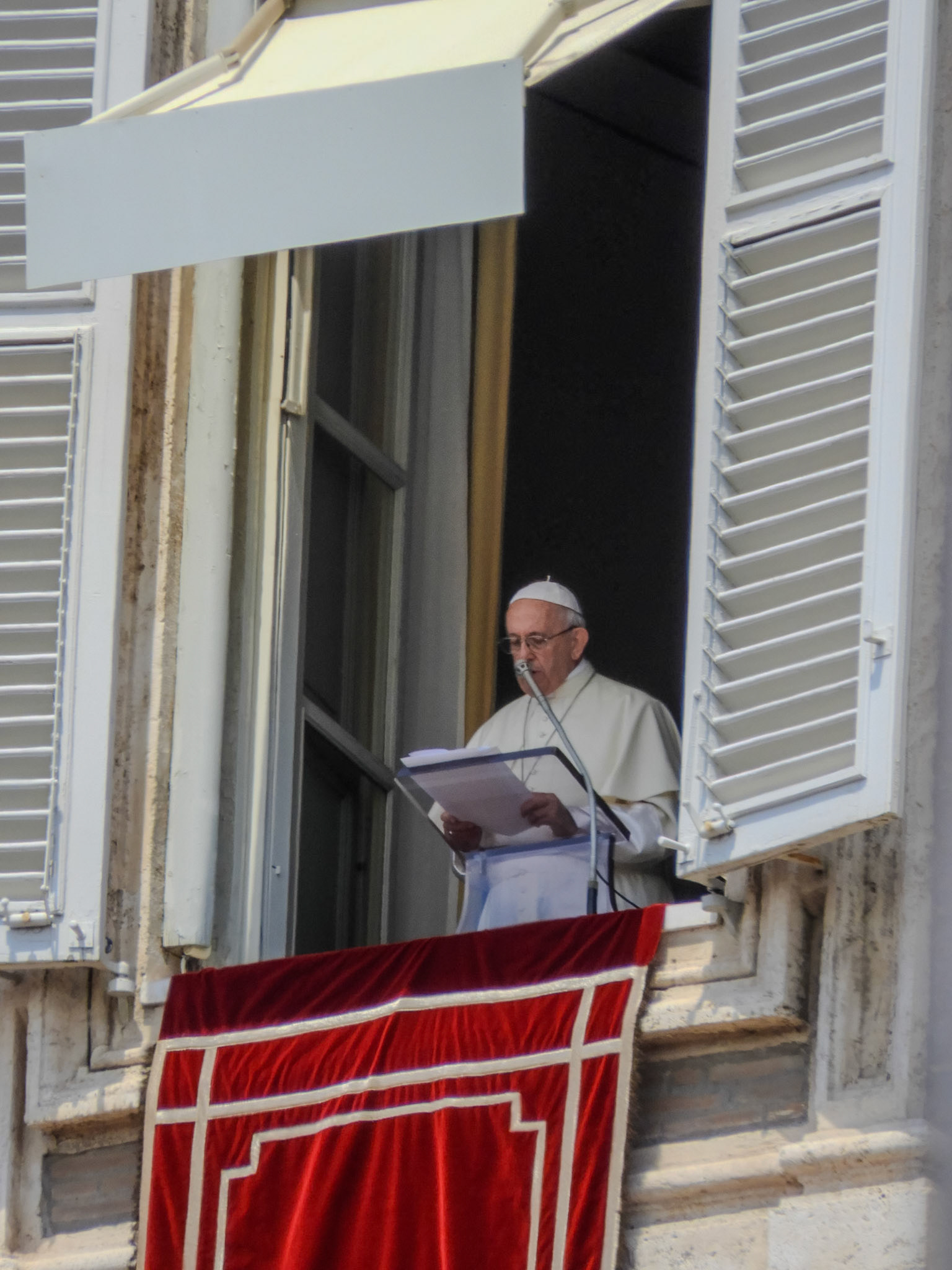 _2018-05-20__Nikon__Coolpix B700__ __f/6.5__1/250 sec__Pista ciclabile del Tevere__Rome__Italy__41°54'8.3448" N 12°27'27.6732" E