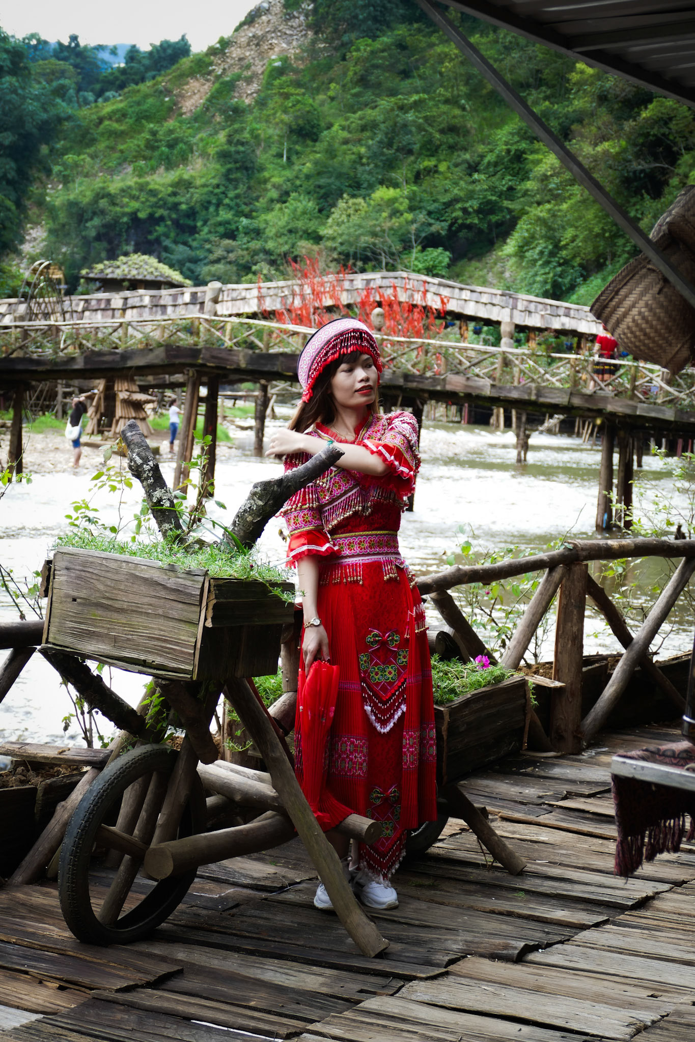 _2019-09-08__DMC-FZ1000__ __f/3.8__1/100 sec_________