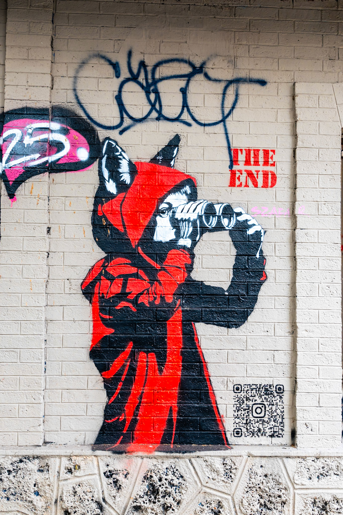 _2025-06-07__Canon__Canon EOS R3__ RF28-70mm F2.8 IS STM__f/2.8__1/50 sec__Rue Meslay__Paris__France__48°52'22.6452" N 2°21'50.6952" E