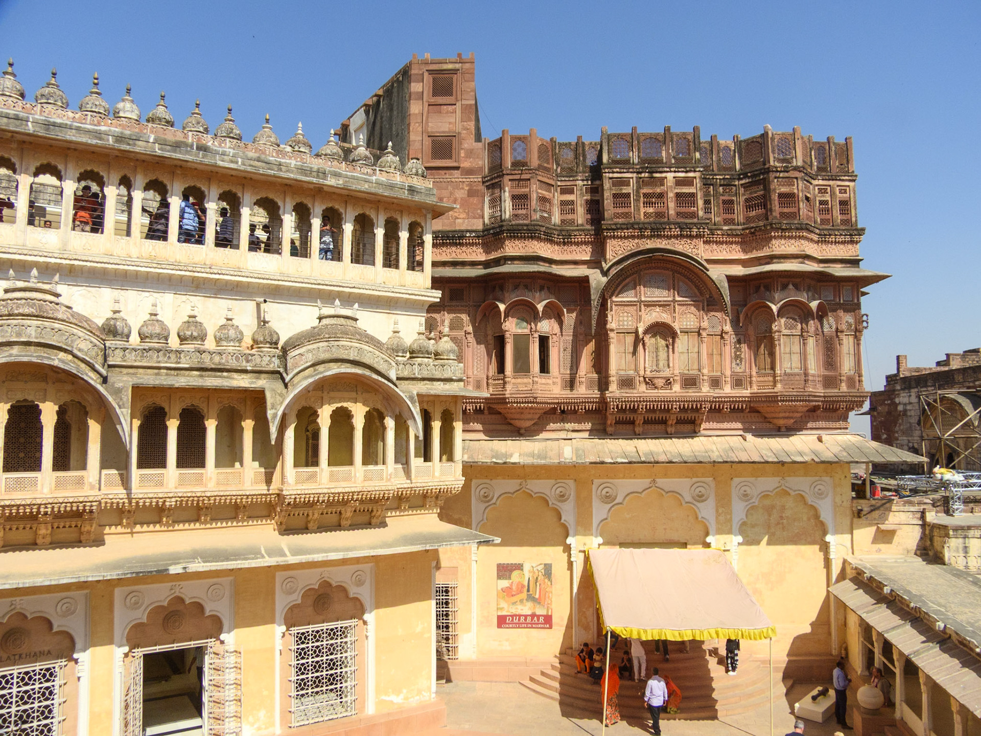 _2018-02-24__Nikon__Coolpix B700__ __f/4__1/1600 sec________