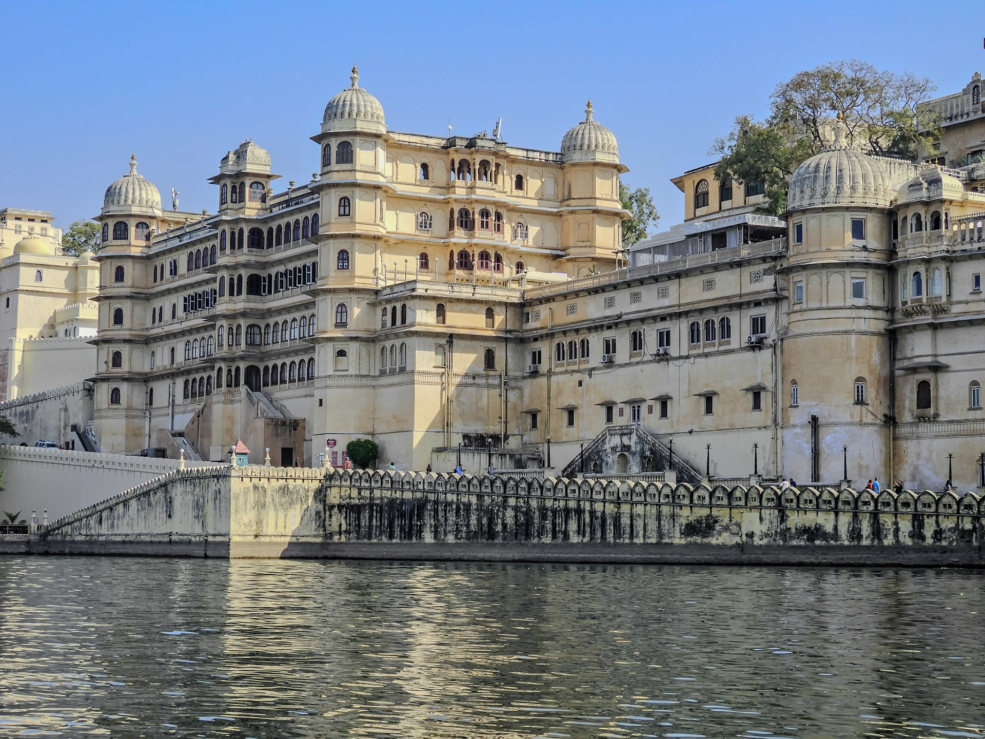 2018-02-21 10:41:33__f/4.5_1/800 sec_City Palace_Udaipur_India_