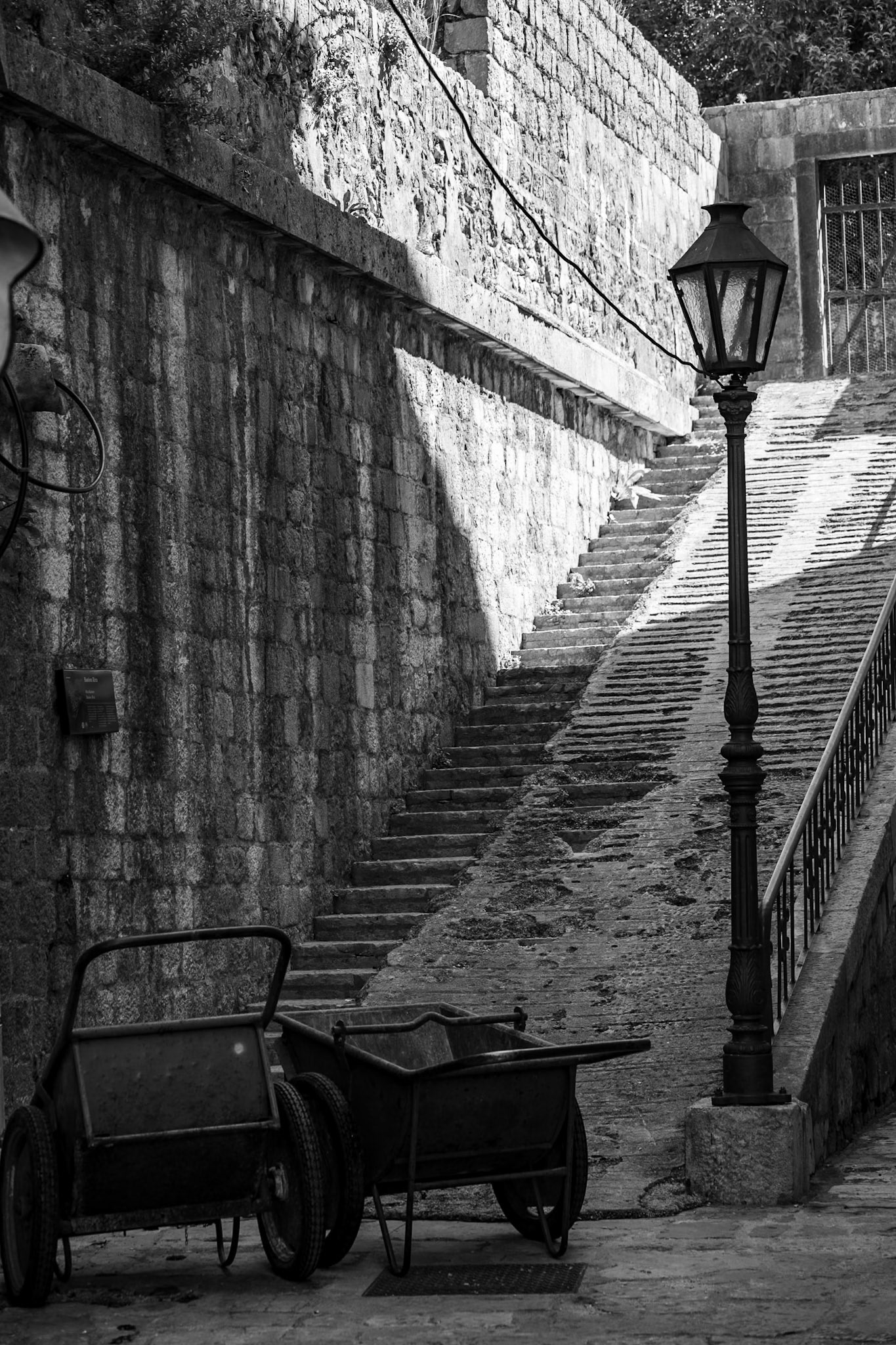 2024-09-16 10:23:47_RF24-240mm F4-6.3 IS USM_f/6.3_1/100 sec_M-1_Kotor_Montenegro_42°25'33.348" N 18°46'21.3492" E