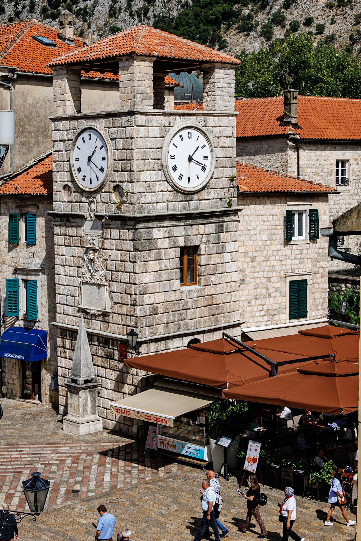 _2024-09-16__Canon__Canon EOS R3__ RF24-240mm F4-6.3 IS USM__f/10__1/250 sec__M-1__Kotor__Montenegro__42°25'26.4972" N 18°46'13.0908" E