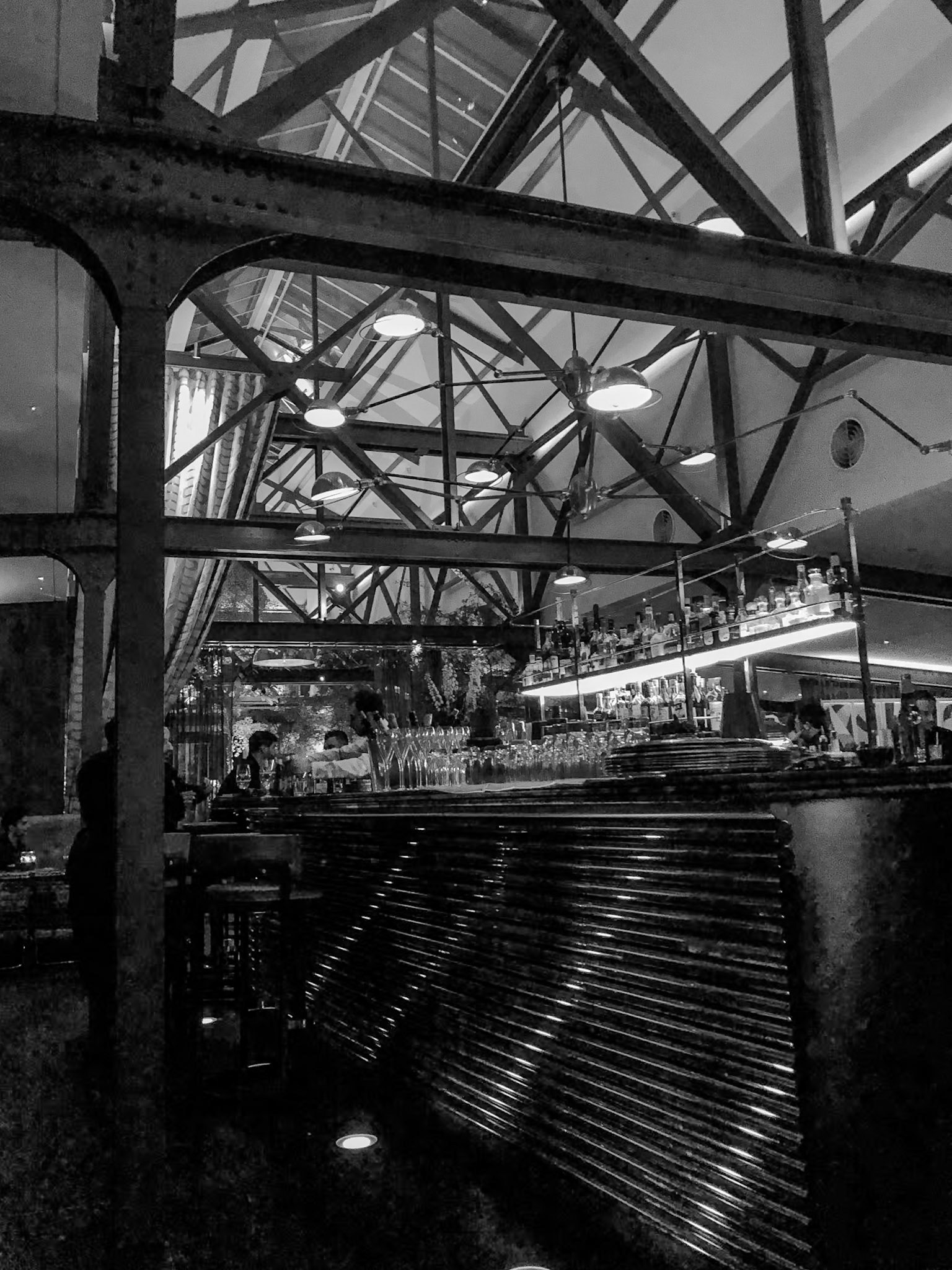 _2019-01-31__iPhone X__ iPhone X back dual camera 4mm f/1.8__f/1.8__1/4 sec__Mulberry Court__London__England__51°29'5.5104" N 0°10'30.81" W_