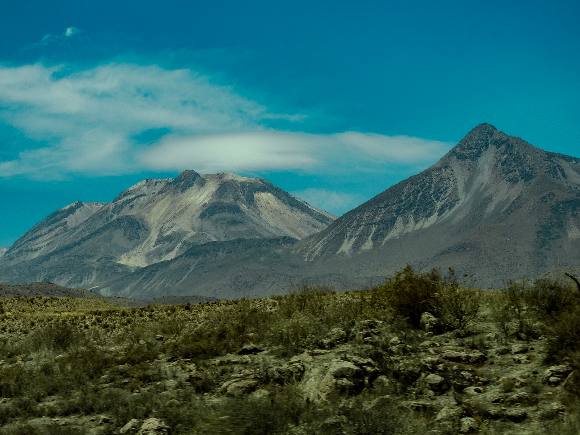 _2018-10-27__Coolpix B700__ __f/4.8__1/400 sec__Vía Interoceánica Sur - Tramo 5__Yura__Peru__16°8'54.6252" S 71°38'25.62" W_