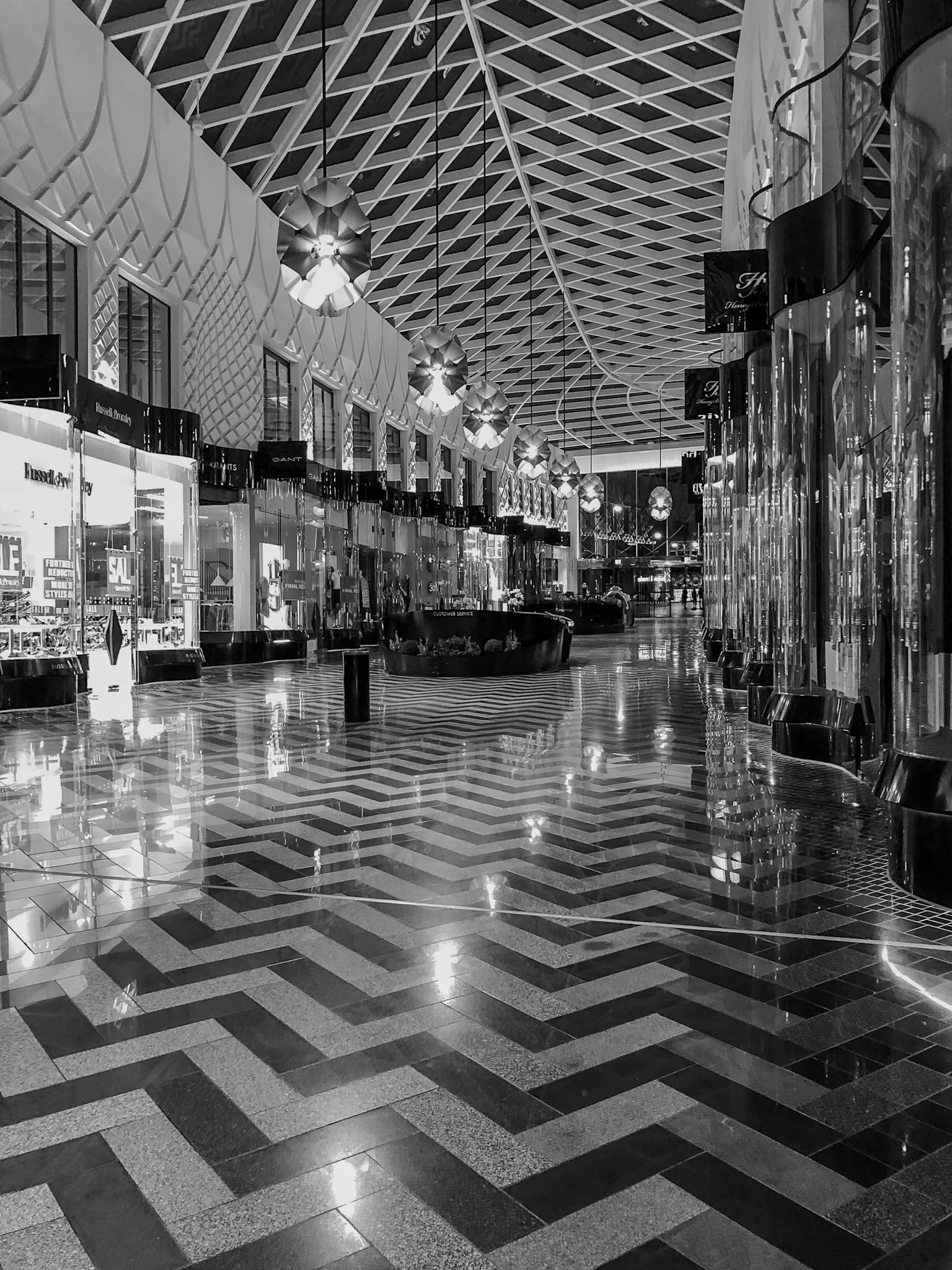 2018-07-16 22:09:30_iPhone X back dual camera 4mm f/1.8_f/1.8_1/13 sec_Commercial Street_Leeds_England_53°47'52.9116" N 1°32'16.7496" W